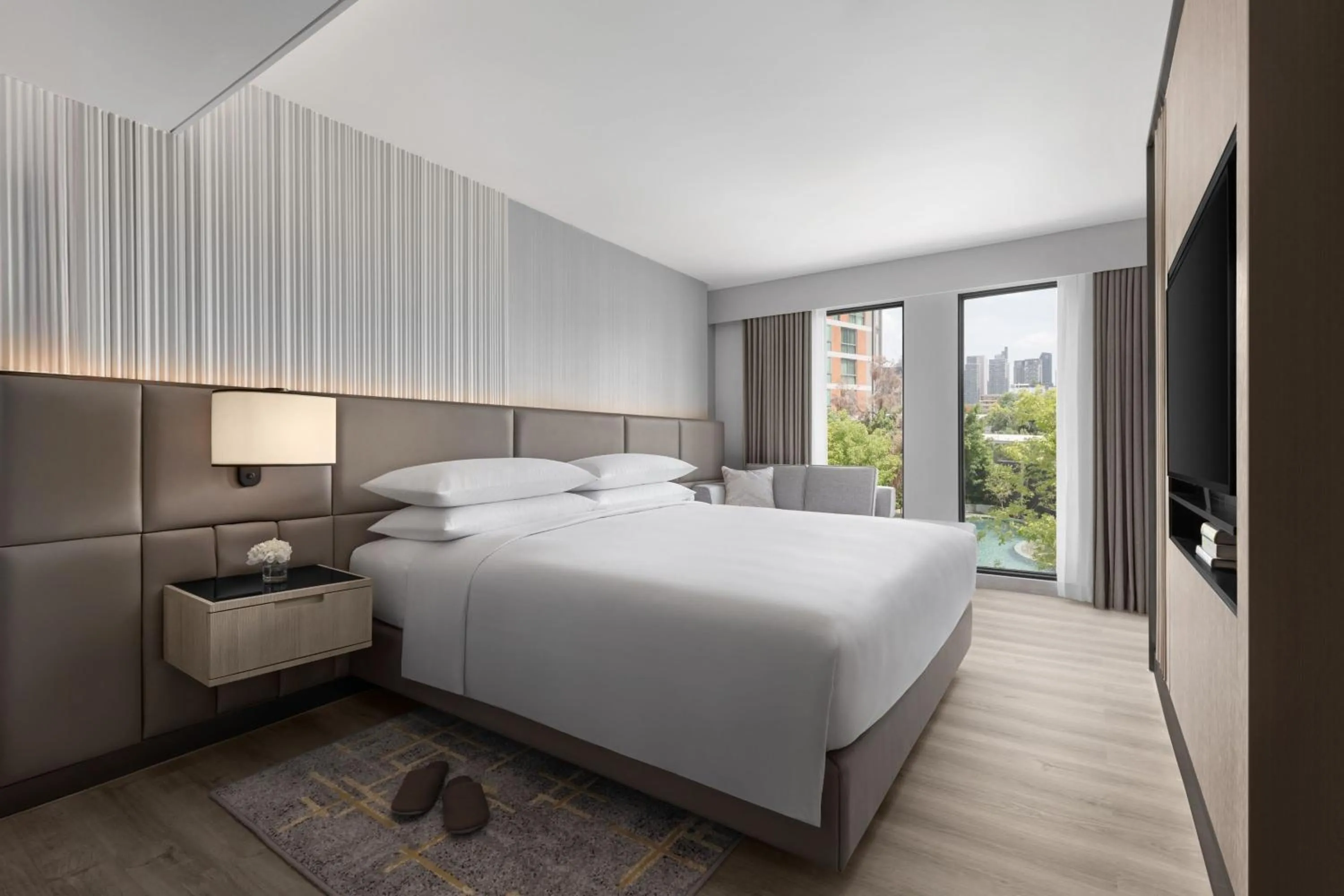 Bedroom, Bed in Marriott Executive Apartments, Bangkok Townhall Sukhumvit