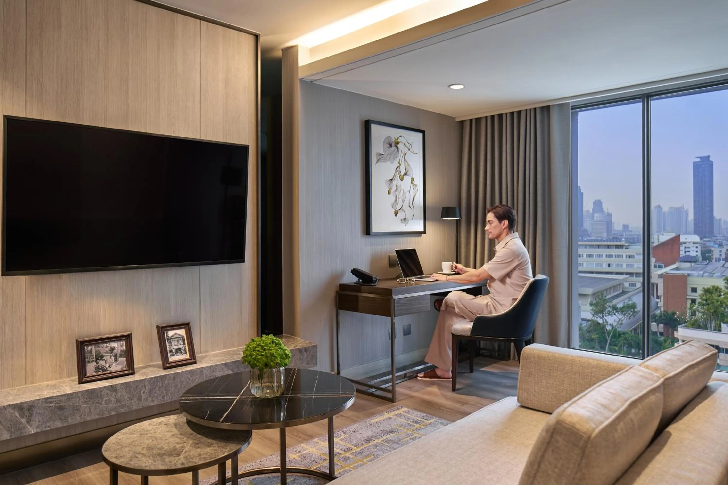 Living room in Marriott Executive Apartments, Bangkok Townhall Sukhumvit