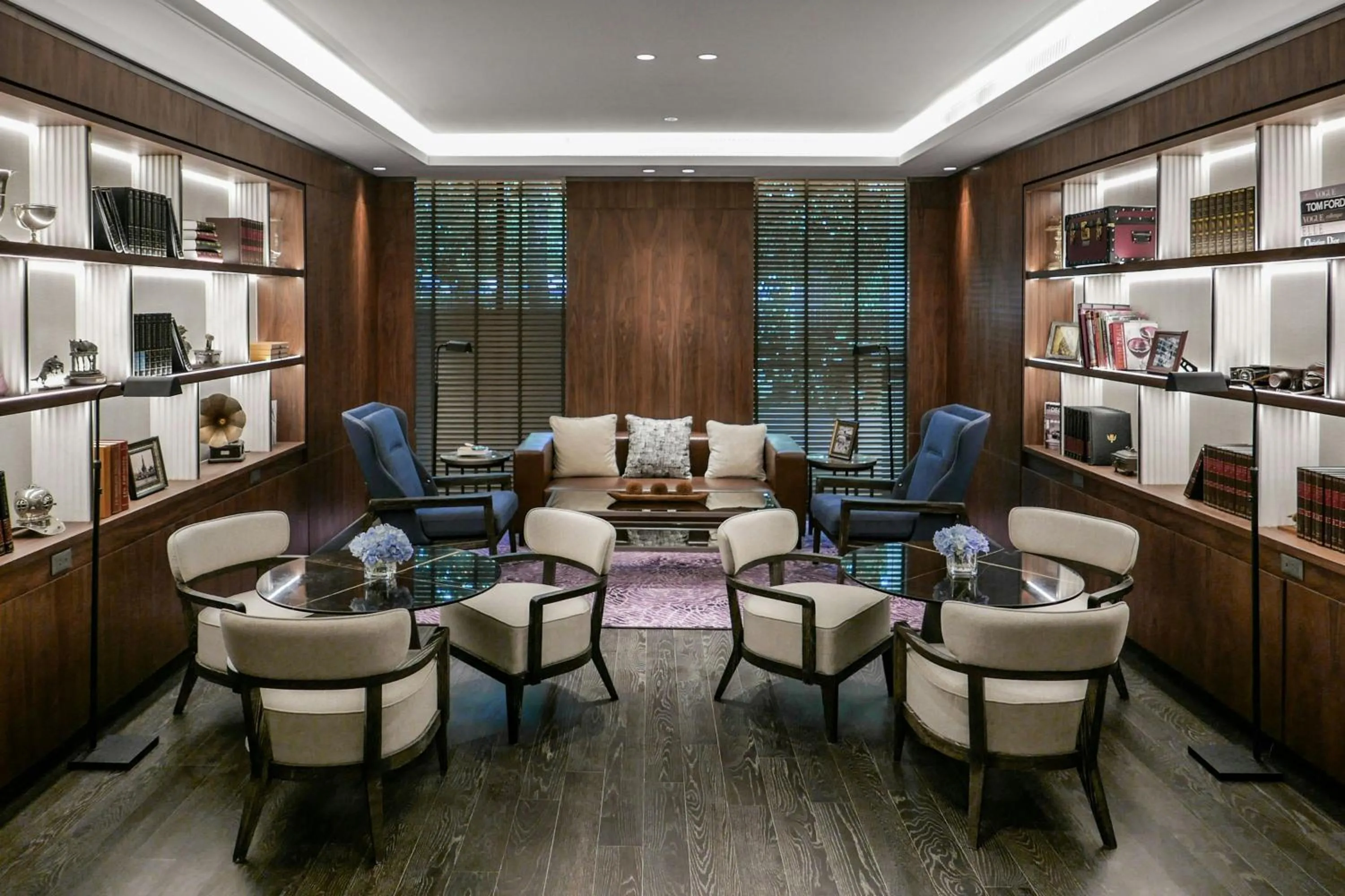 Lounge or bar in Marriott Executive Apartments, Bangkok Townhall Sukhumvit