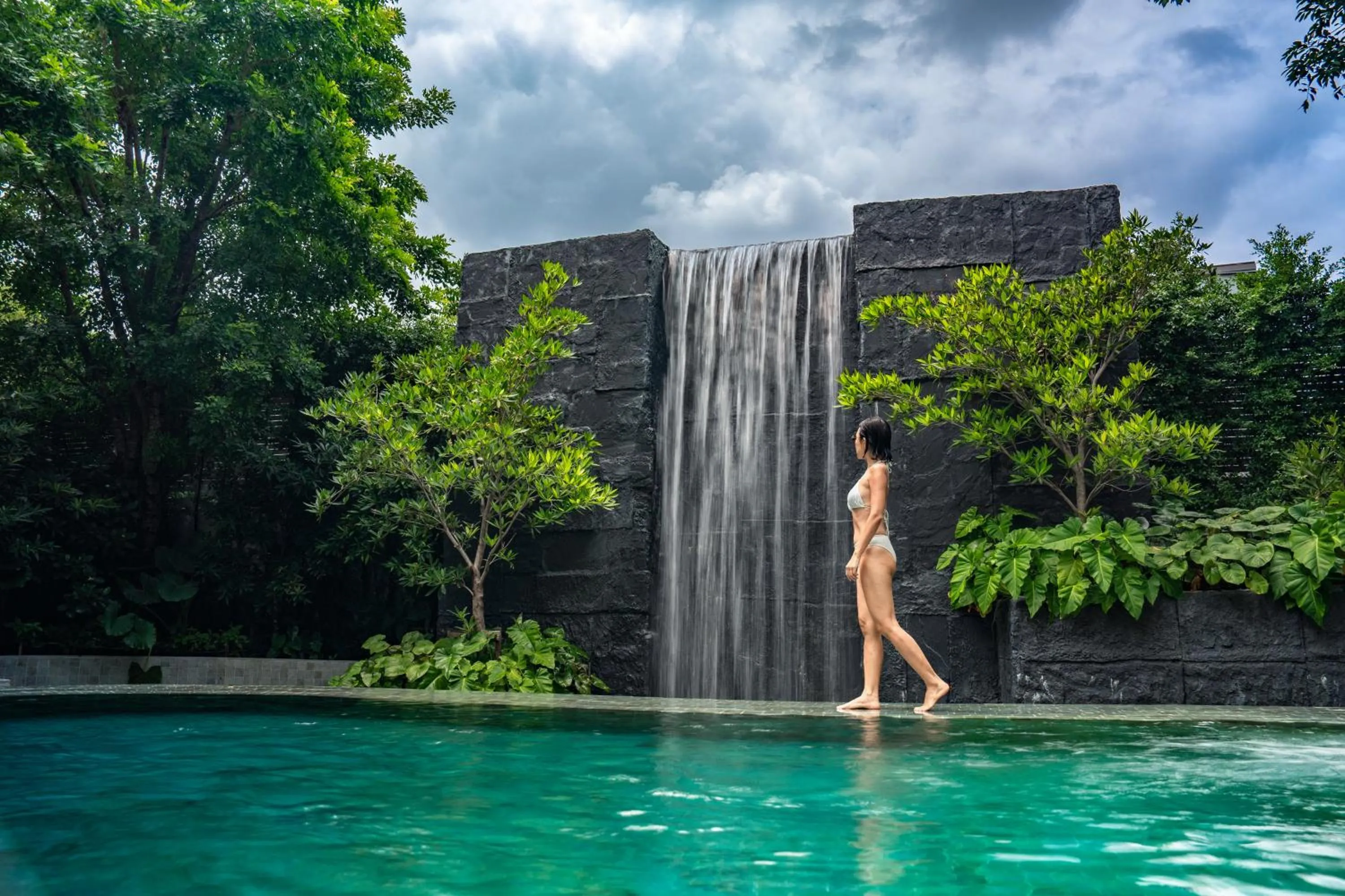 Swimming pool in Marriott Executive Apartments, Bangkok Townhall Sukhumvit