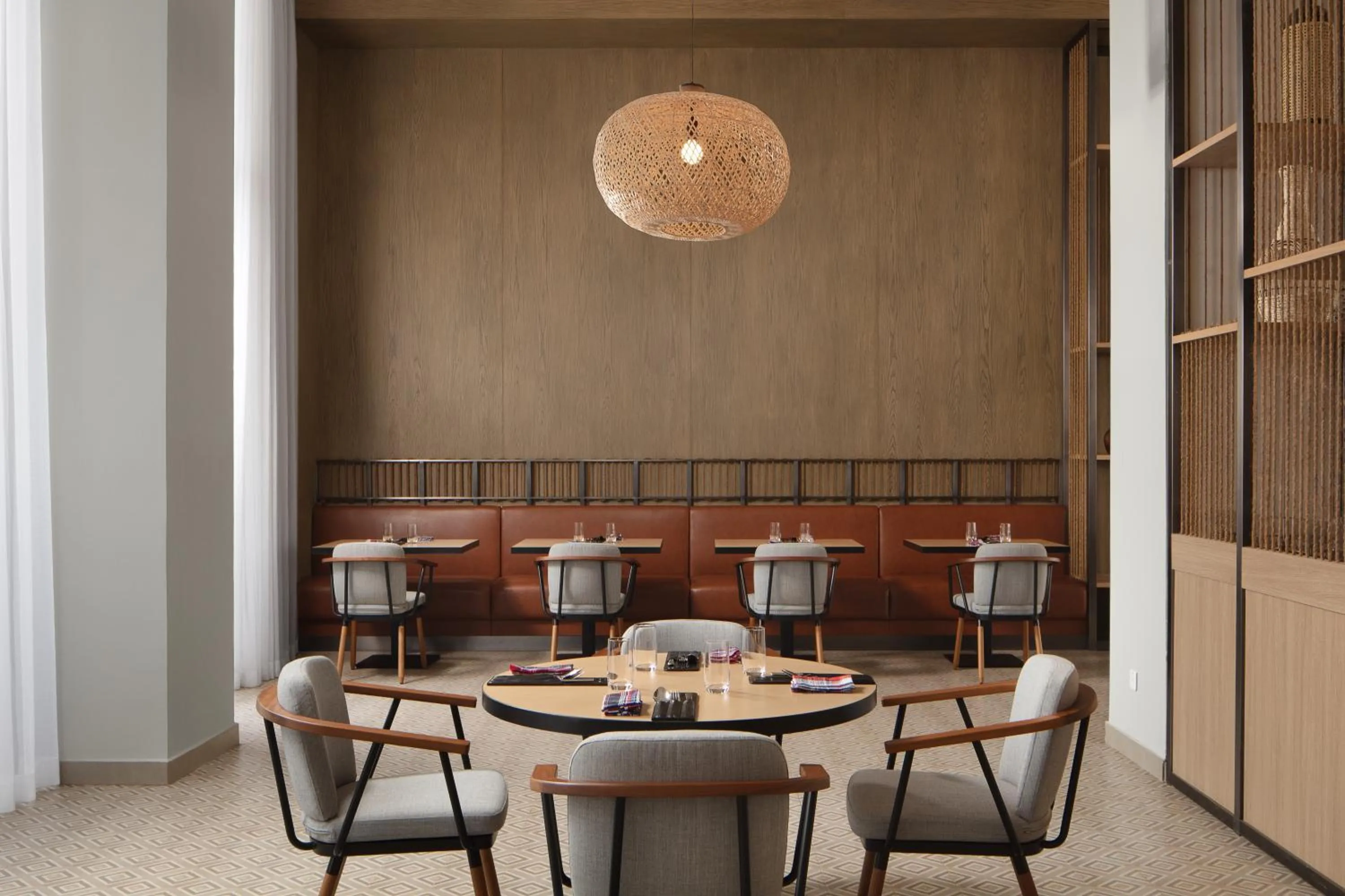 Dining area in Four Points by Sheraton Dakar Diamniadio