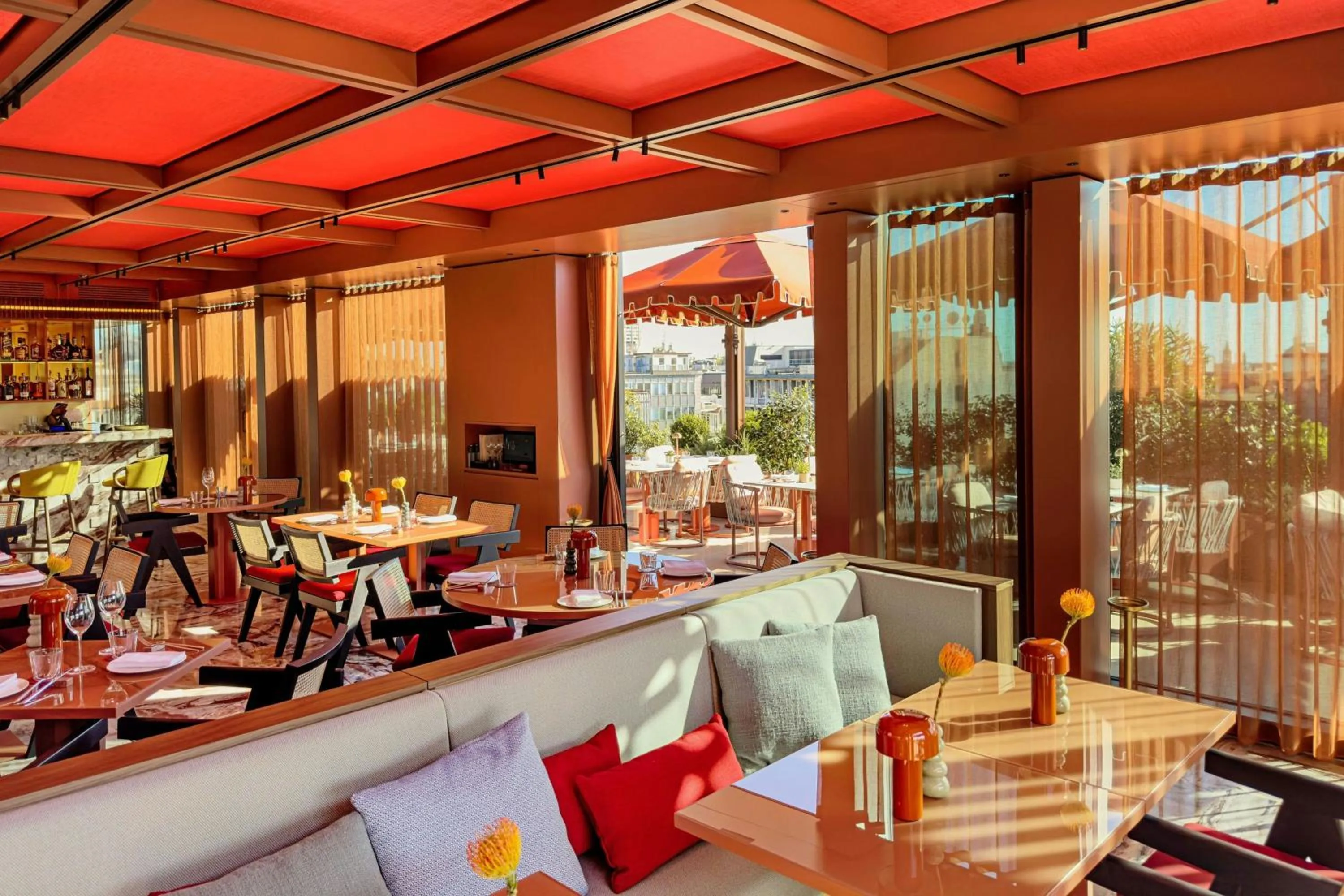 Lounge or bar in Casa Brera, a Luxury Collection Hotel, Milan