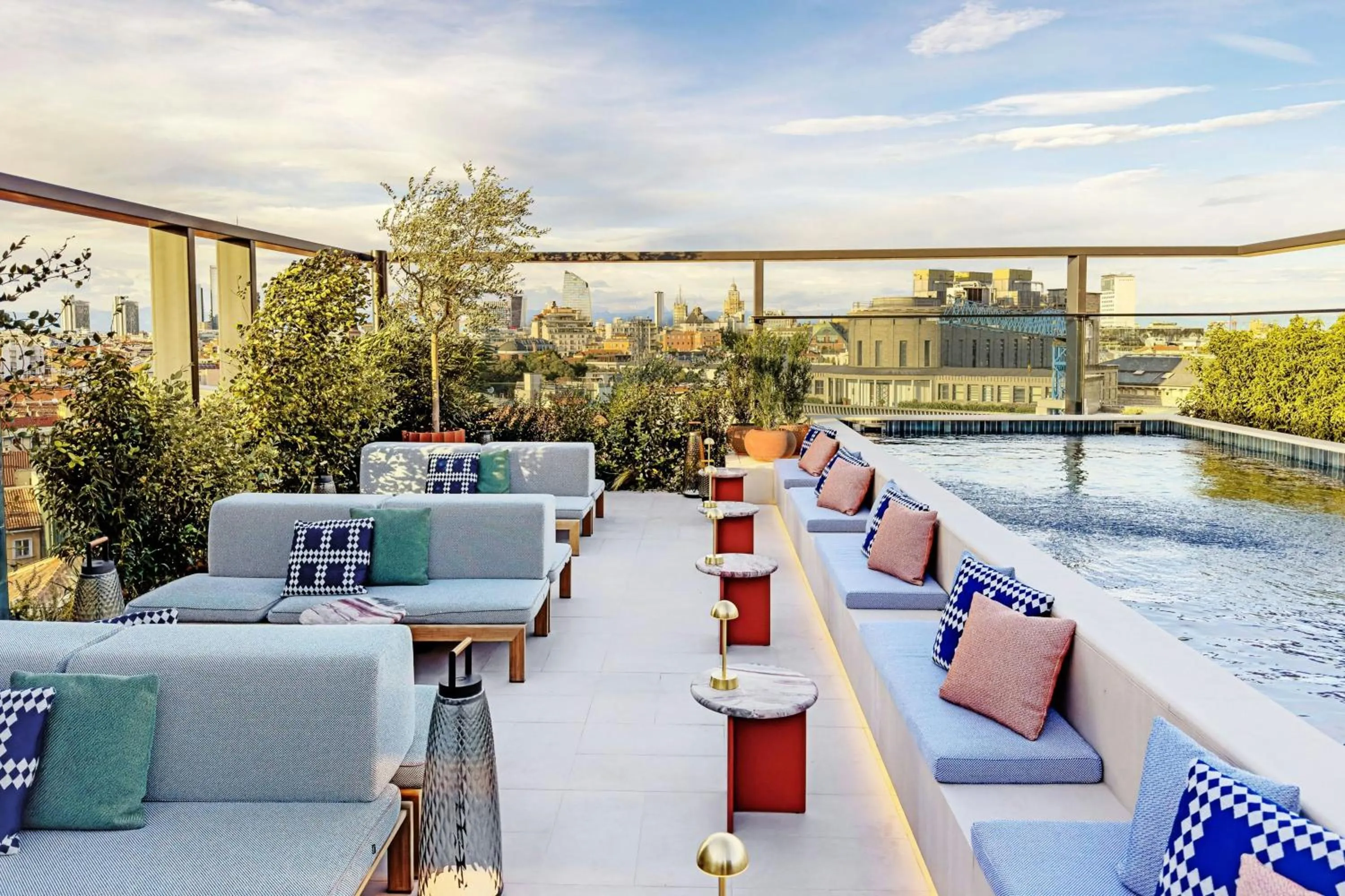Swimming pool in Casa Brera, a Luxury Collection Hotel, Milan