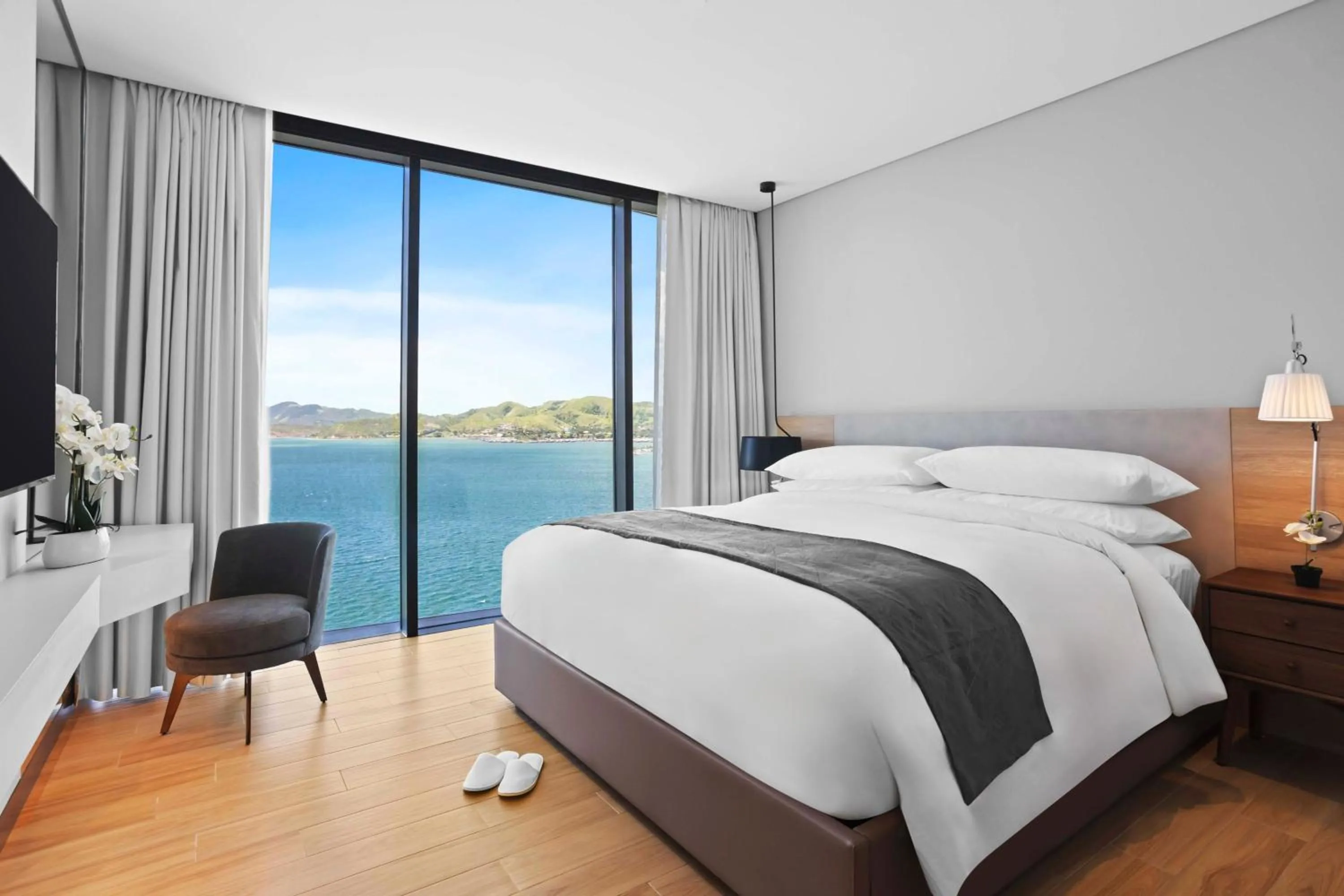 Photo of the whole room, Bed in Marriott Executive Apartments Port Moresby