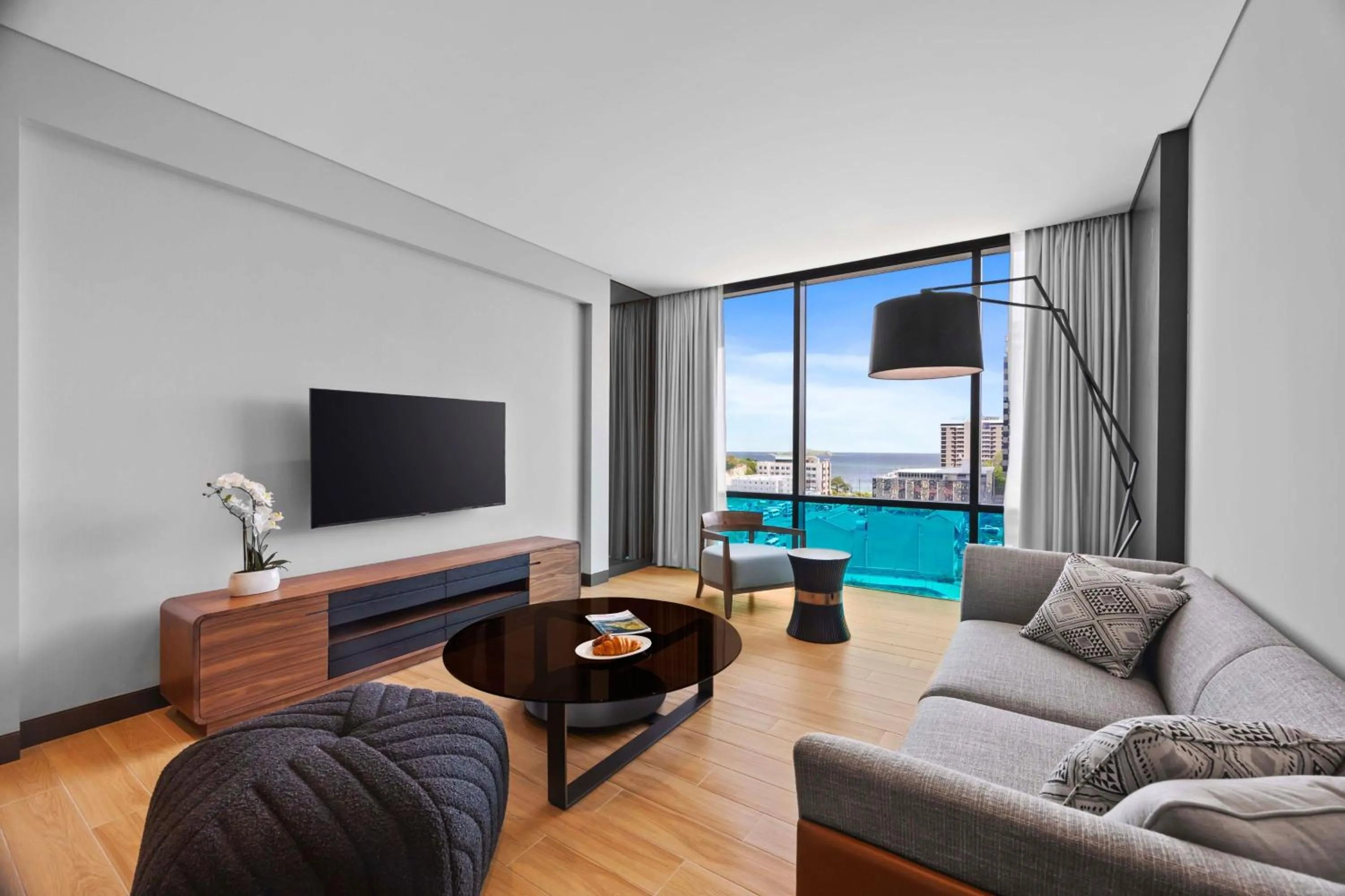 Lounge or bar in Marriott Executive Apartments Port Moresby