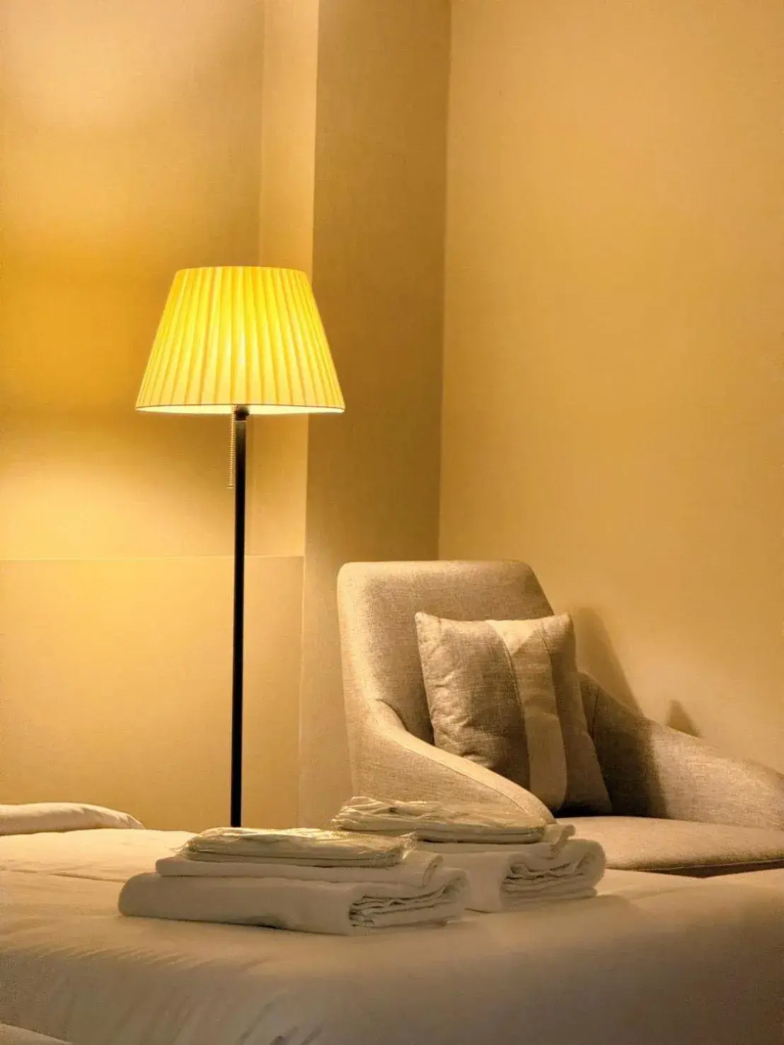 Seating area, Bed in Miloft Suvarnabhumi Airport Hotel Seating area, Bed in Miloft Suvarnabhumi Airport Hotel