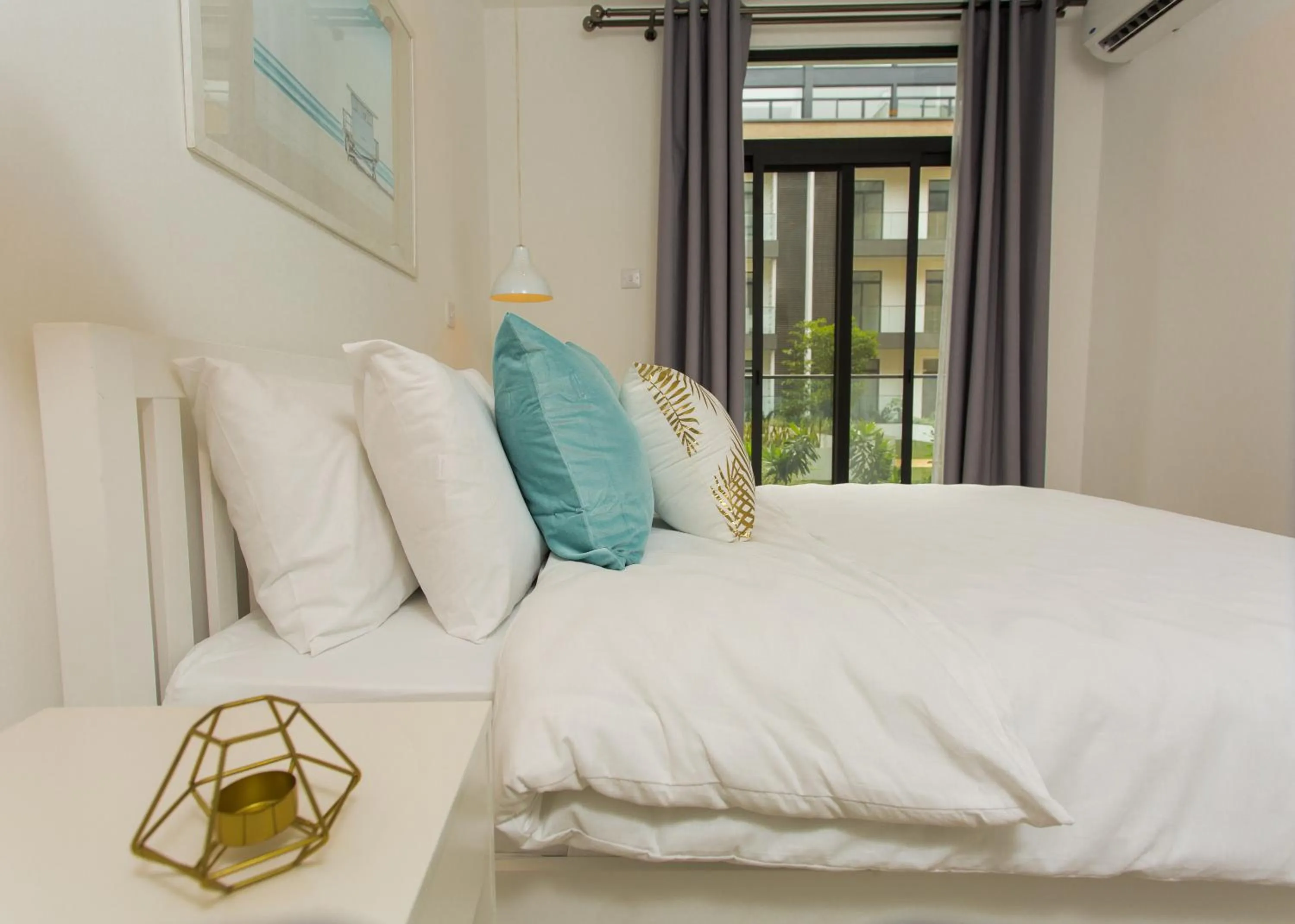 Bed in Accra Luxury Apartments at Embassy Gardens