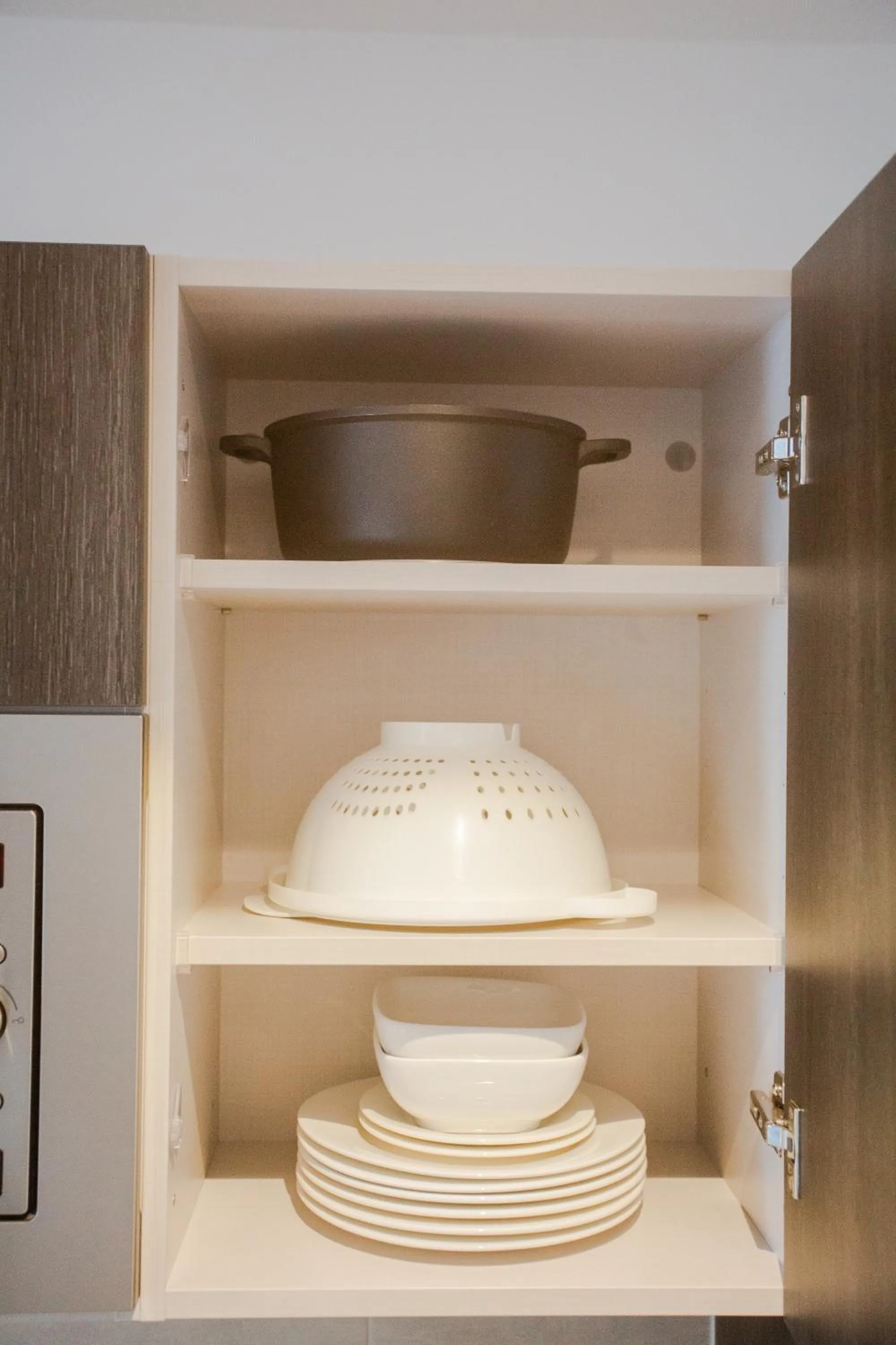 Kitchen or kitchenette in Accra Luxury Apartments at Embassy Gardens