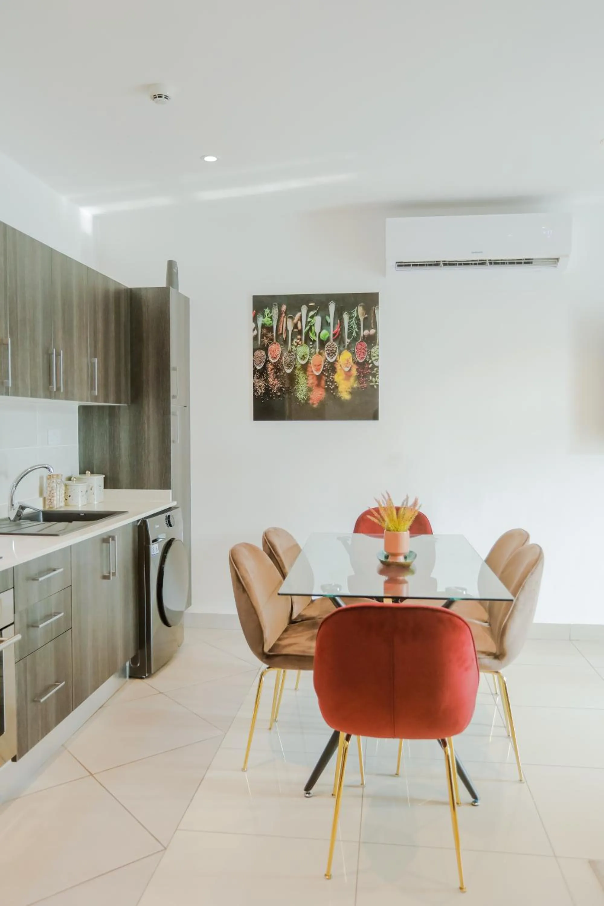 Kitchen or kitchenette in Accra Luxury Apartments at Embassy Gardens