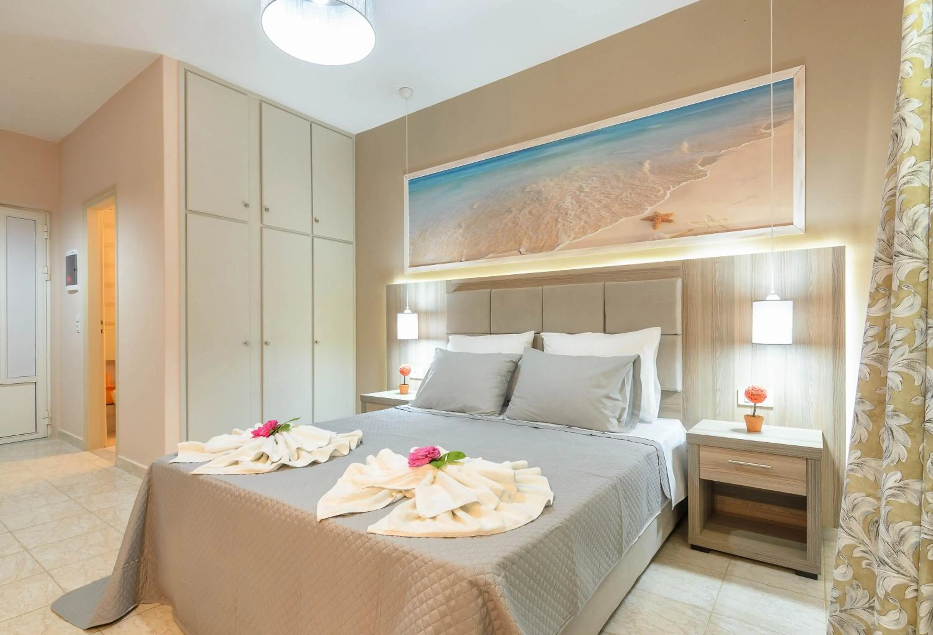 Photo of the whole room in Artemis Apartments