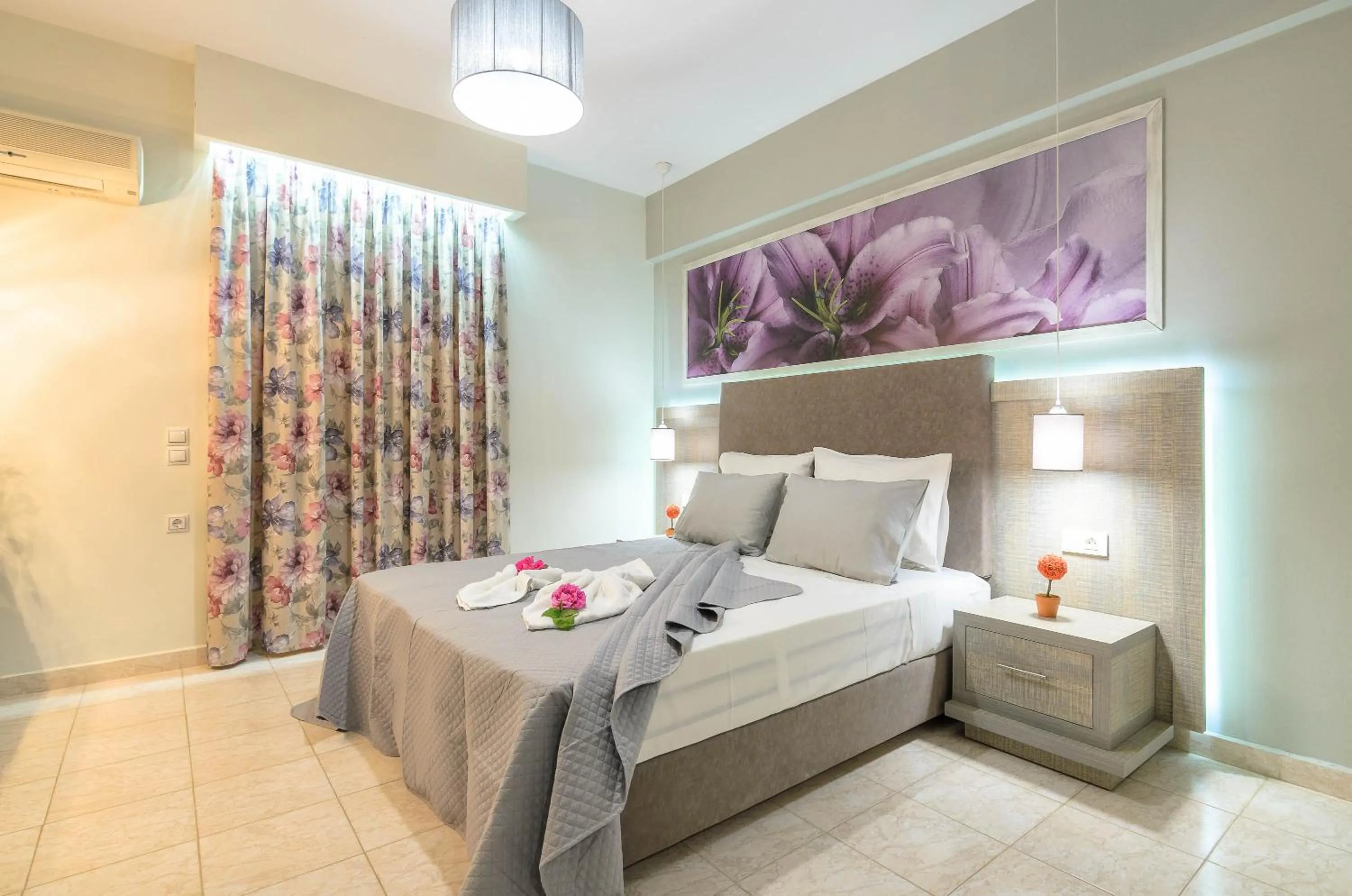 Photo of the whole room in Artemis Apartments