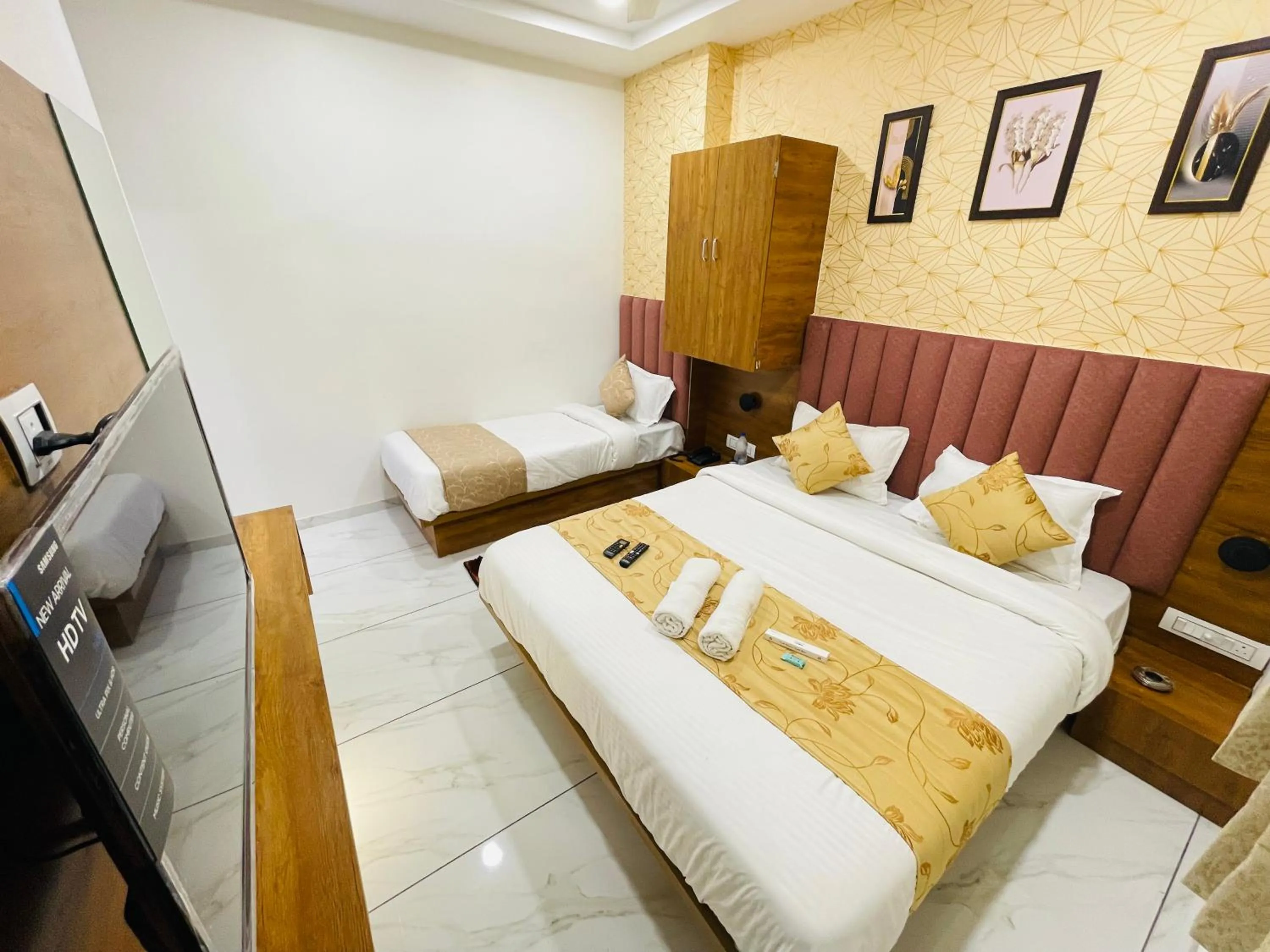 Bed in Hotel Avenue Sky