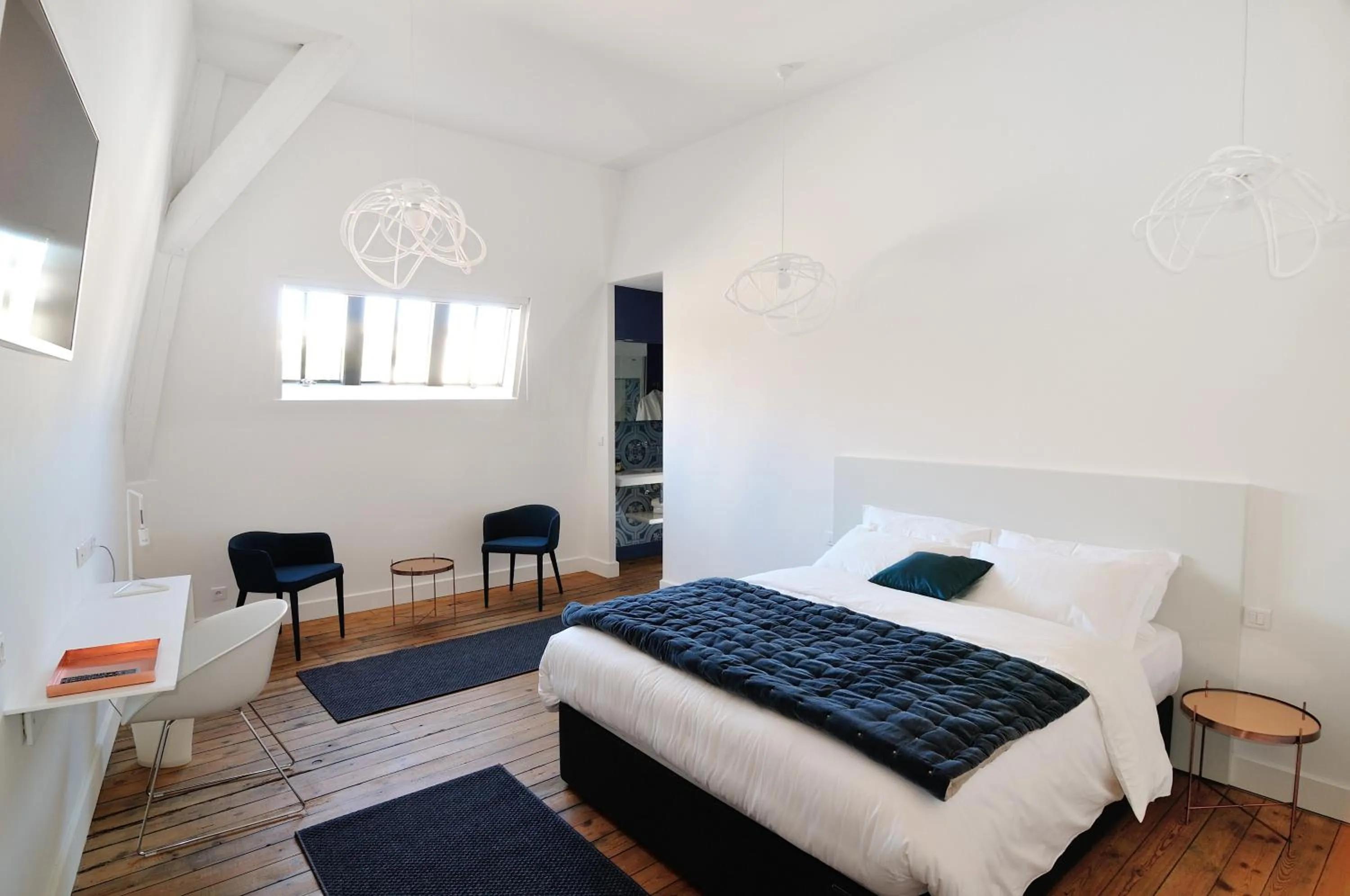 Photo of the whole room, Bed in L'Hôtel Particulier Beziers