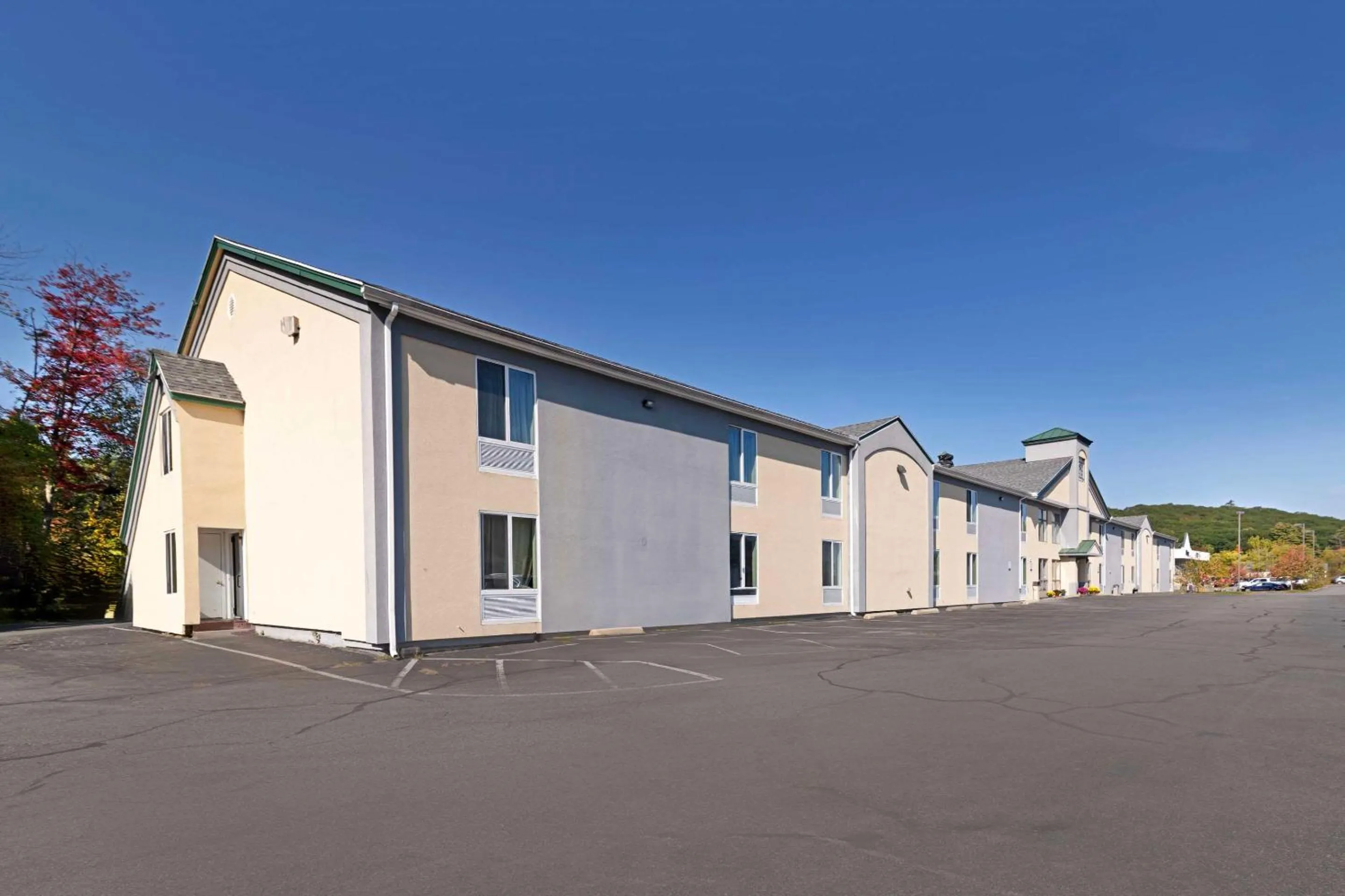 Property building in Quality Inn