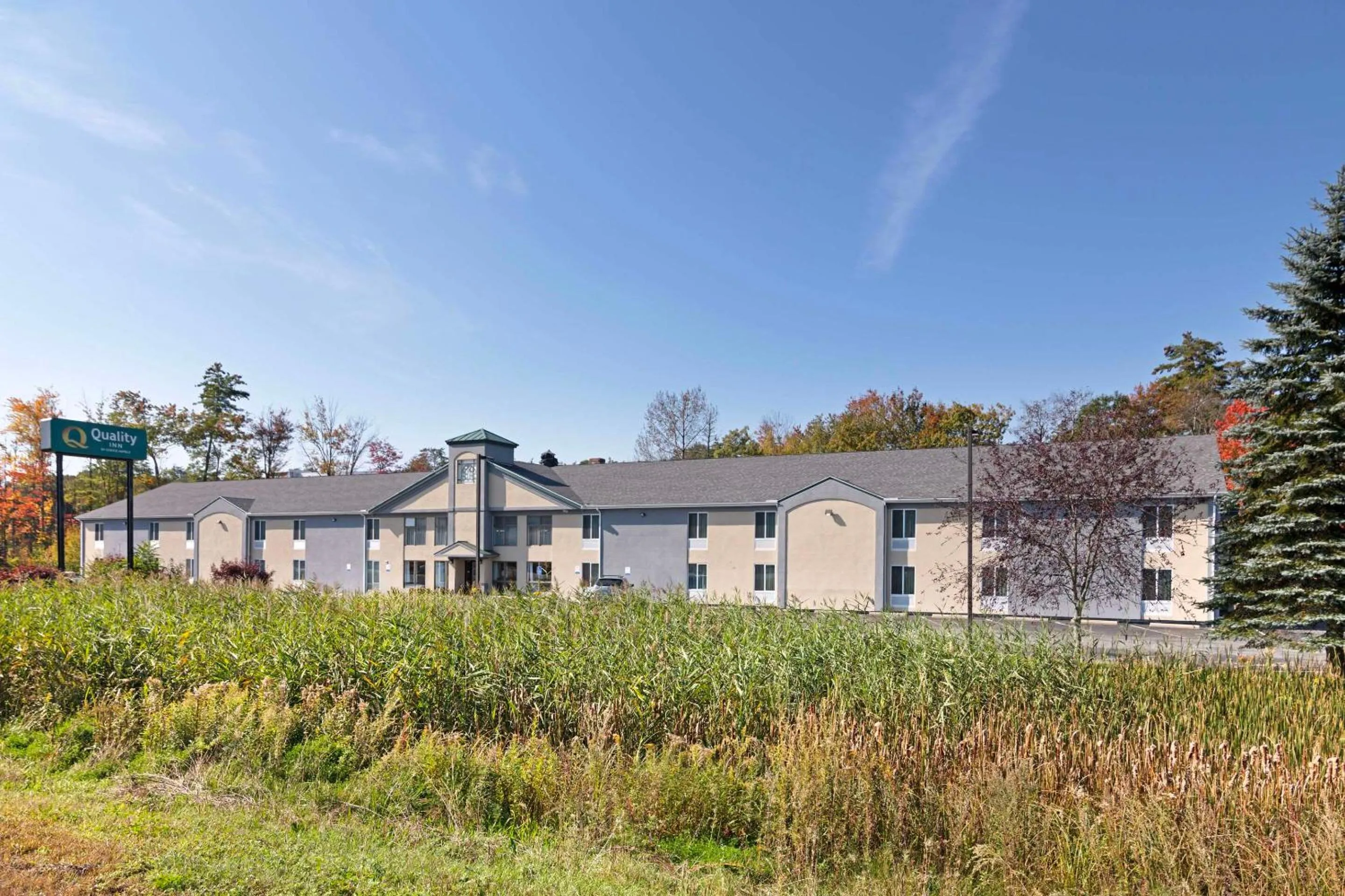 Property building in Quality Inn