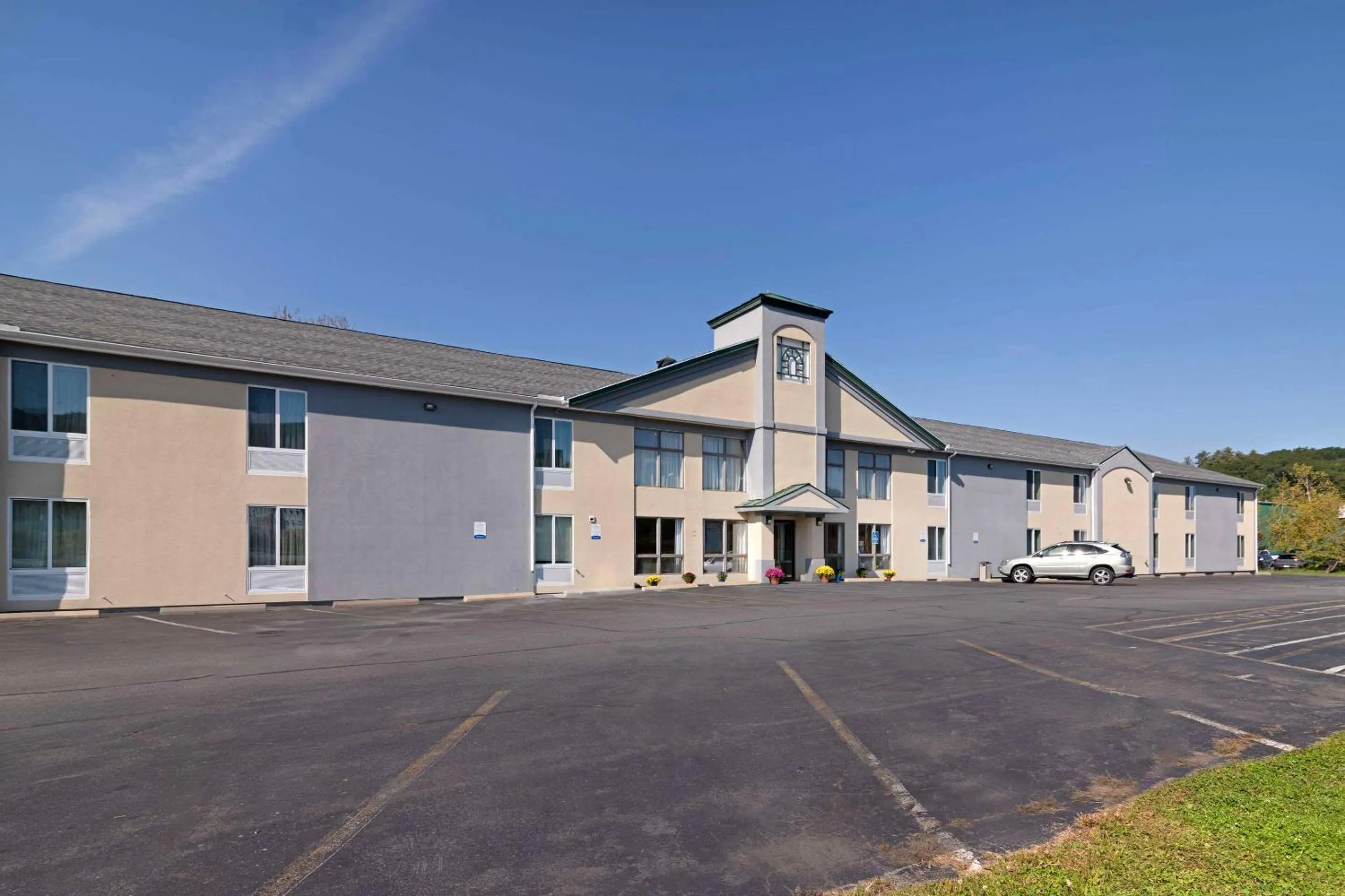 Property building in Quality Inn