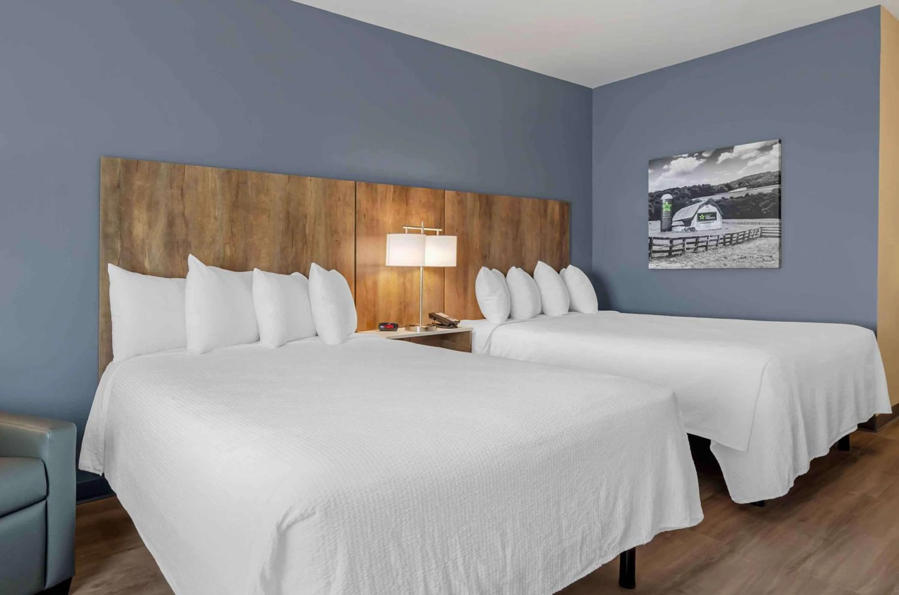 Bedroom, Bed in Extended Stay America Premier Suites - Harrisonburg