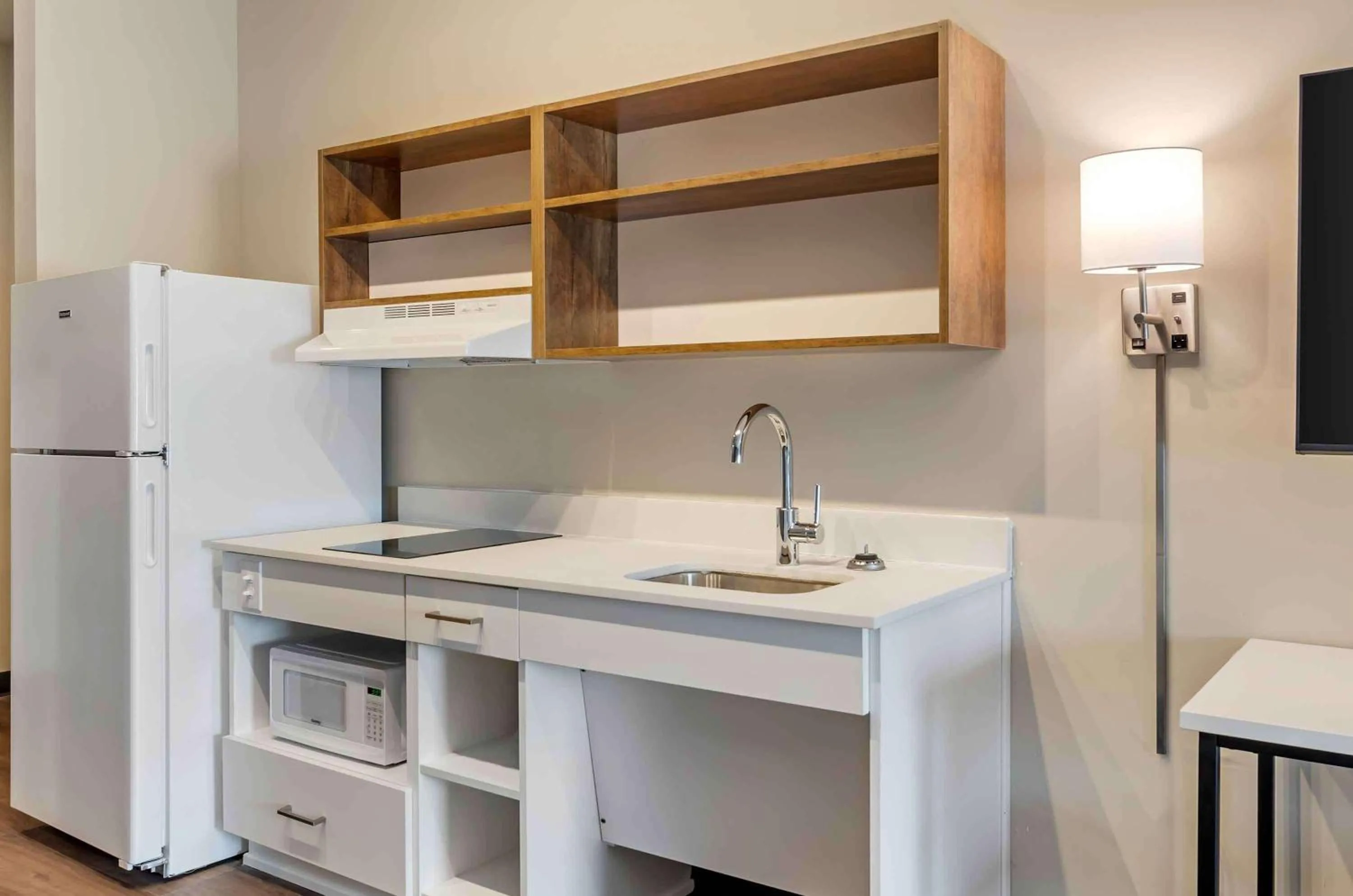 Kitchen or kitchenette in Extended Stay America Premier Suites - Harrisonburg
