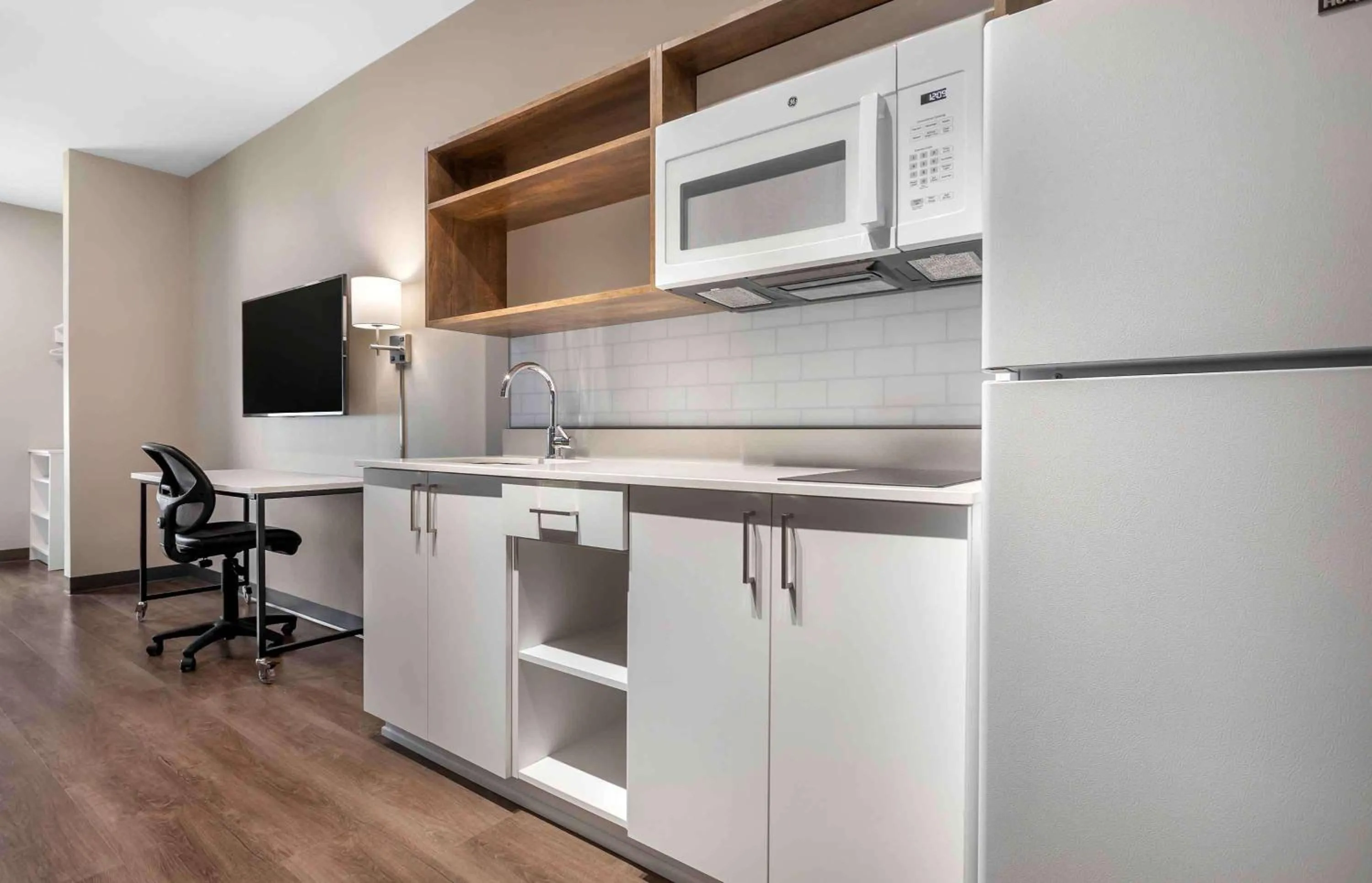 Kitchen or kitchenette in Extended Stay America Premier Suites - Asheville