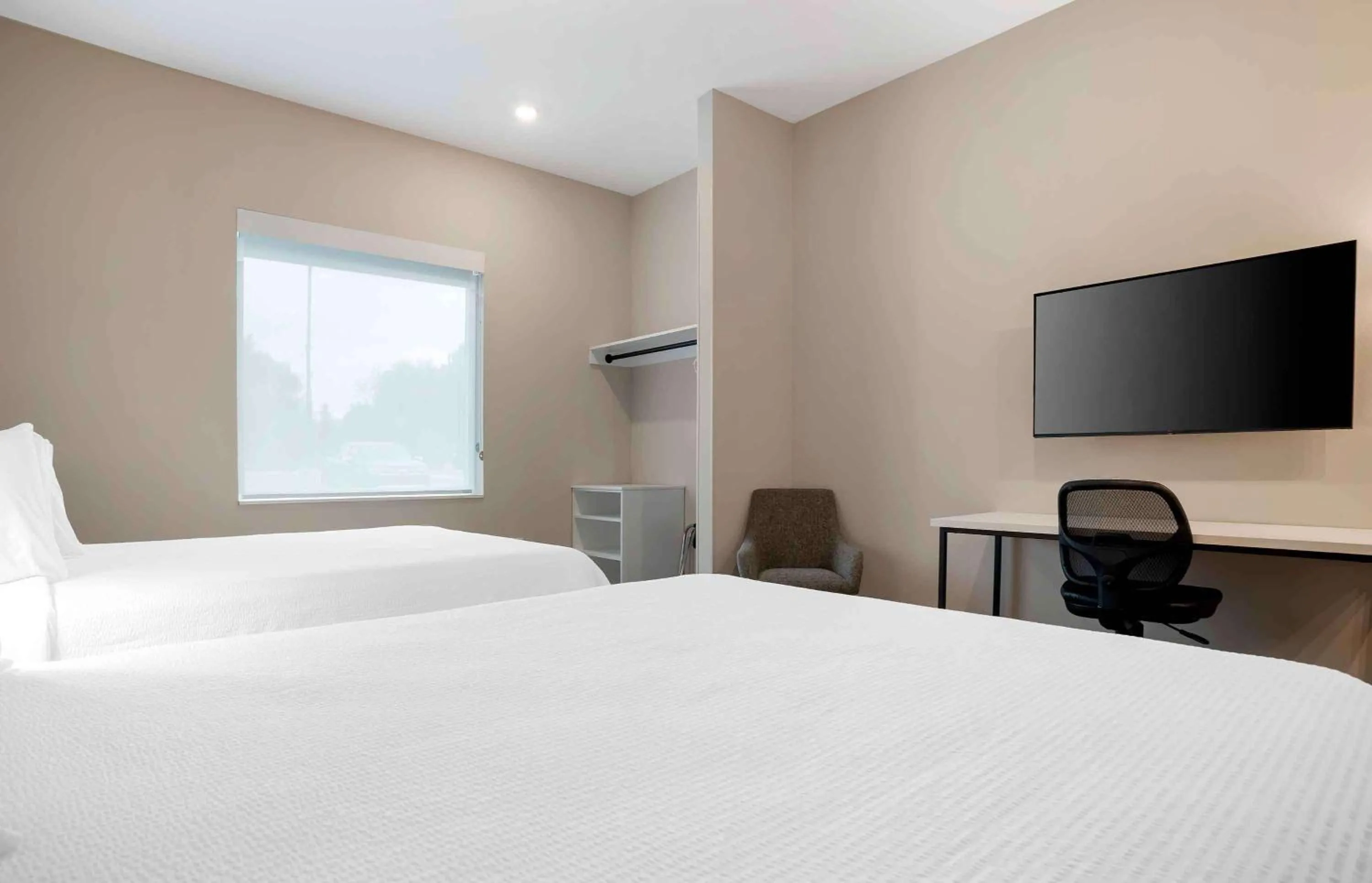 Bedroom, Bed in Extended Stay America Premier Suites - Pensacola - NAS Corry Station