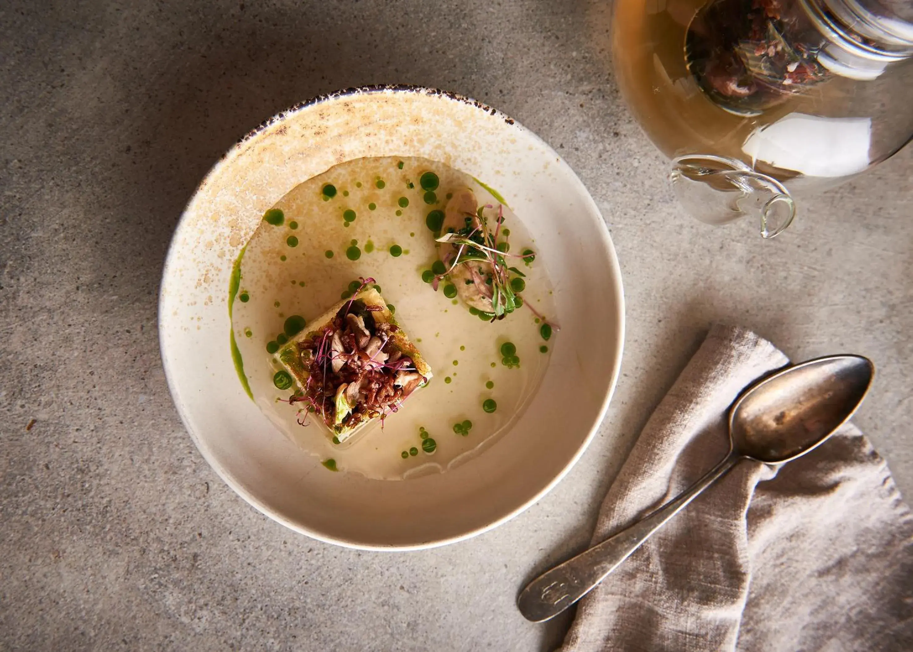 Food and drinks in ME Dubai Residences Food and drinks in ME Dubai Residences