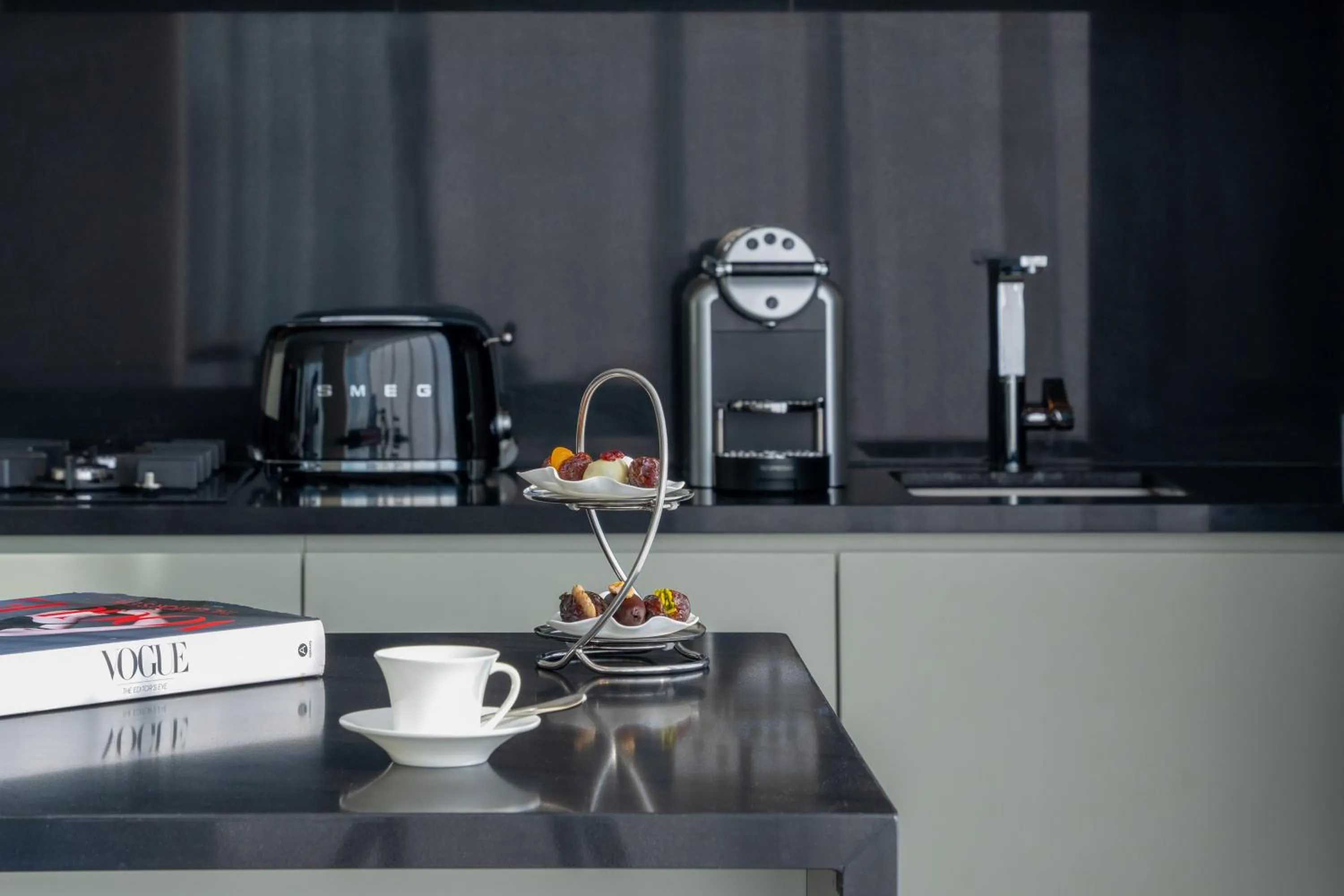 Kitchen or kitchenette in ME Dubai Residences