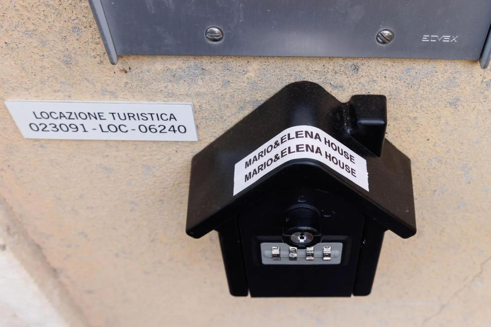 Facade/entrance in Mario&Elena House