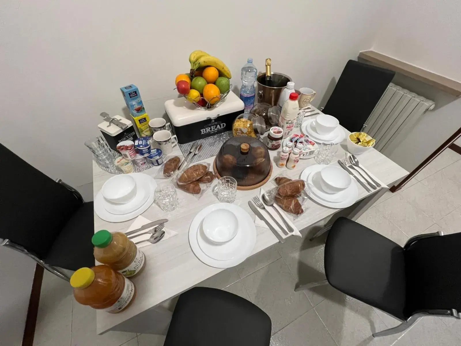 Breakfast in Mario&Elena House Breakfast in Mario&Elena House