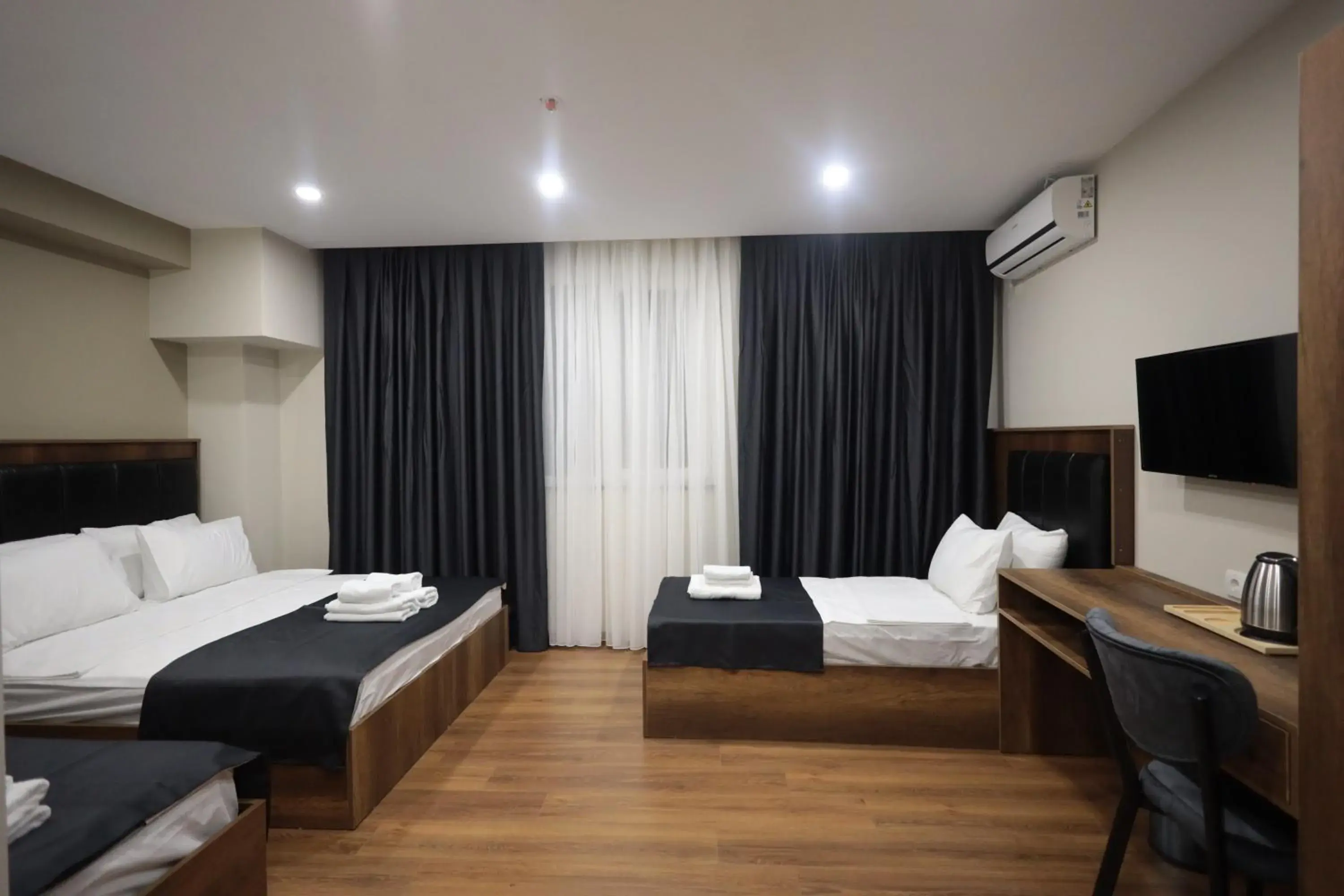 Bedroom, Bed in BZN Airport Hotel Bedroom, Bed in BZN Airport Hotel