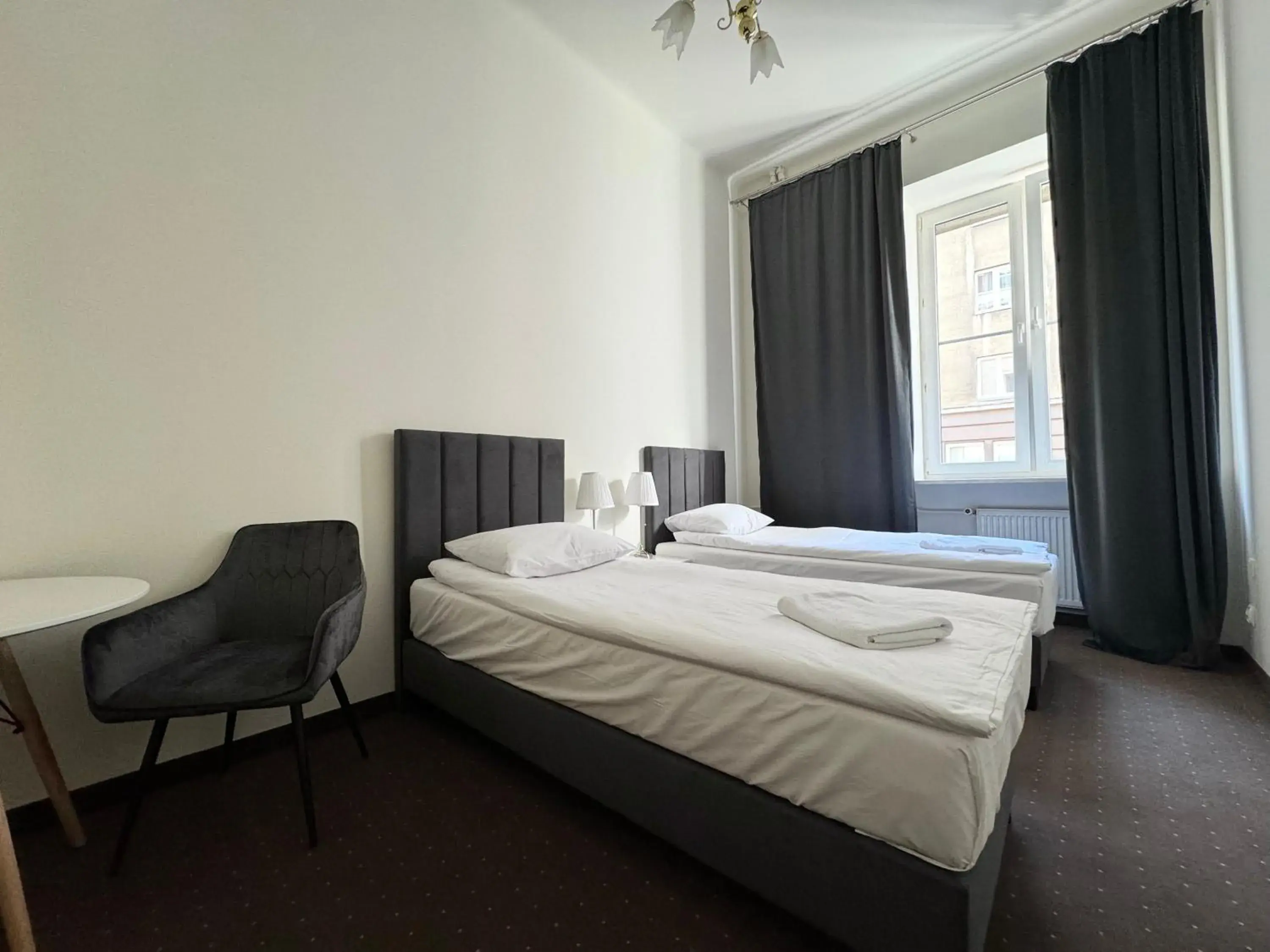 Twin Room with Shared Bathroom in Hotel Mazowiecki WOW Twin Room with Shared Bathroom in Hotel Mazowiecki WOW