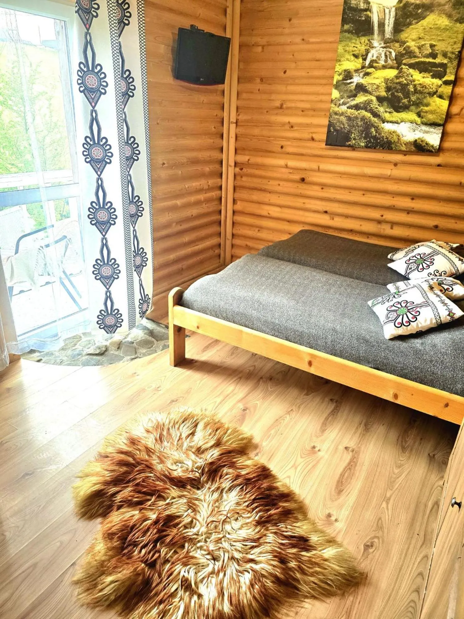 Double Room with Balcony in Grota zbójnicka apartament i pokoje