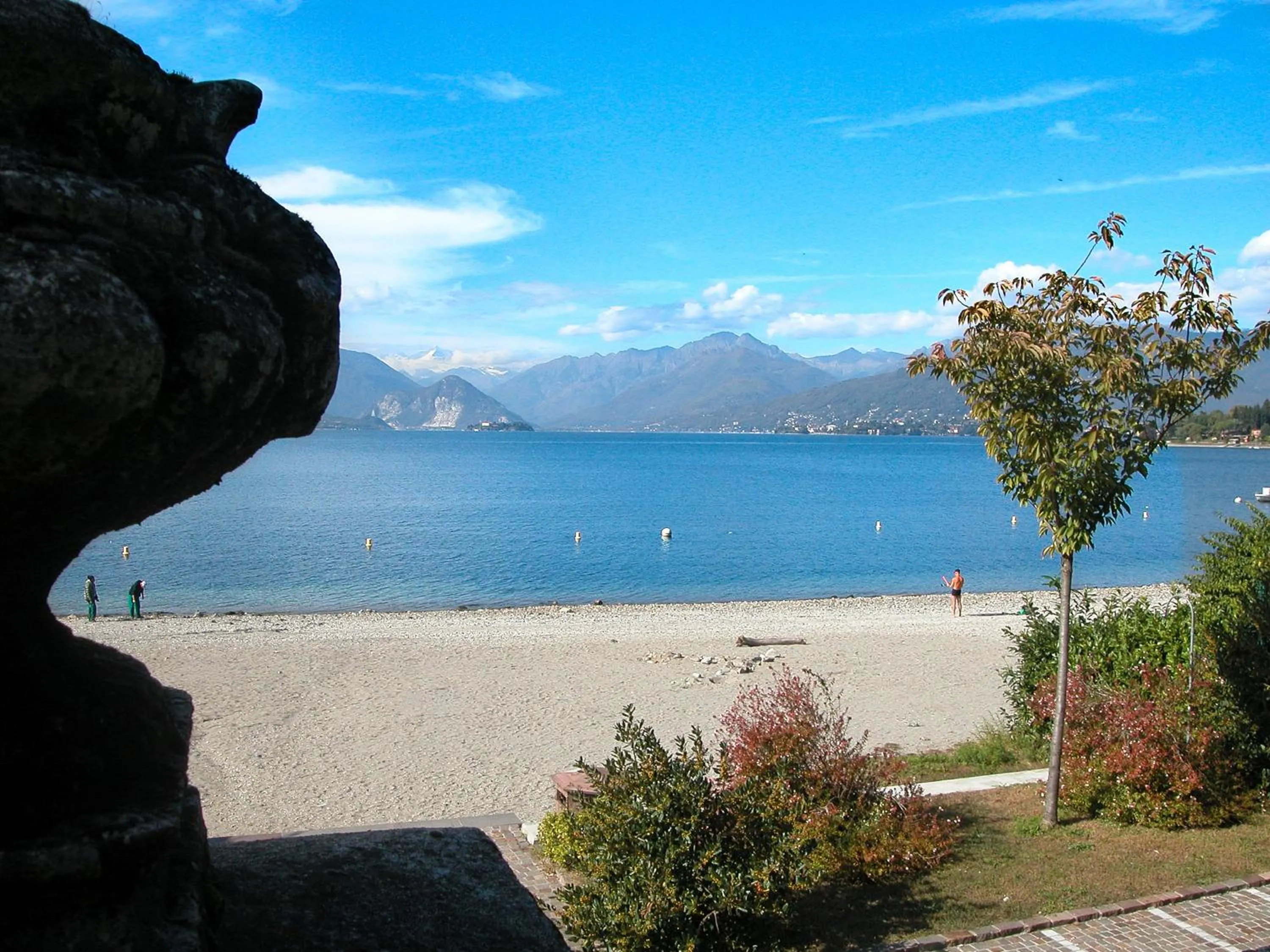 Villa Maria, Lakefront Art Villa on Lake Maggiore