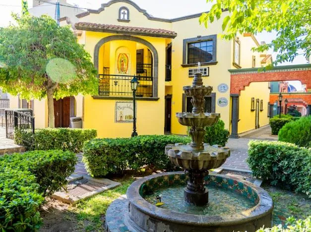 Hotel Suites El Paseo