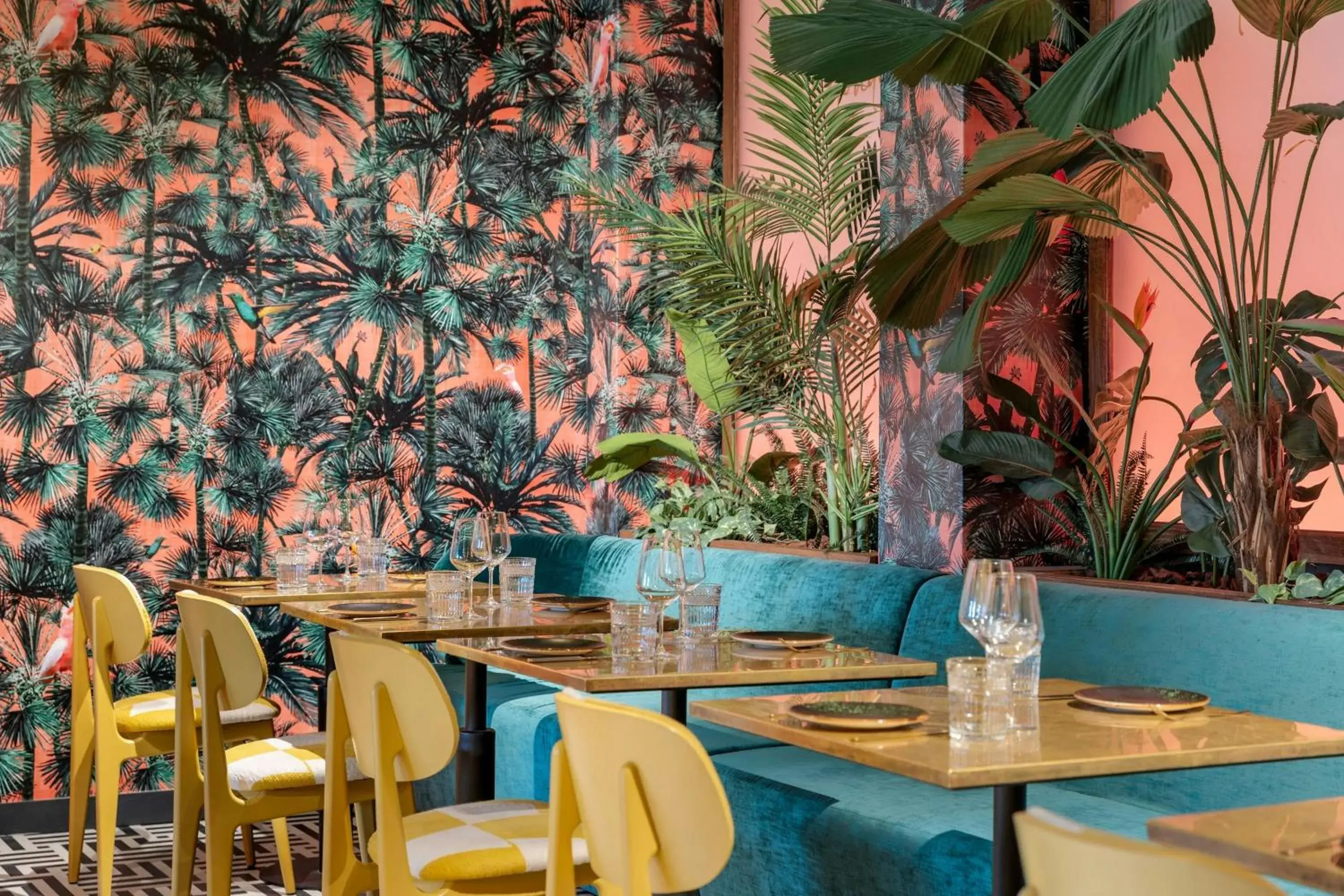 Restaurant/places to eat in Corendon Amsterdam New-West, a Tribute Portfolio Hotel Restaurant/places to eat in Corendon Amsterdam New-West, a Tribute Portfolio Hotel