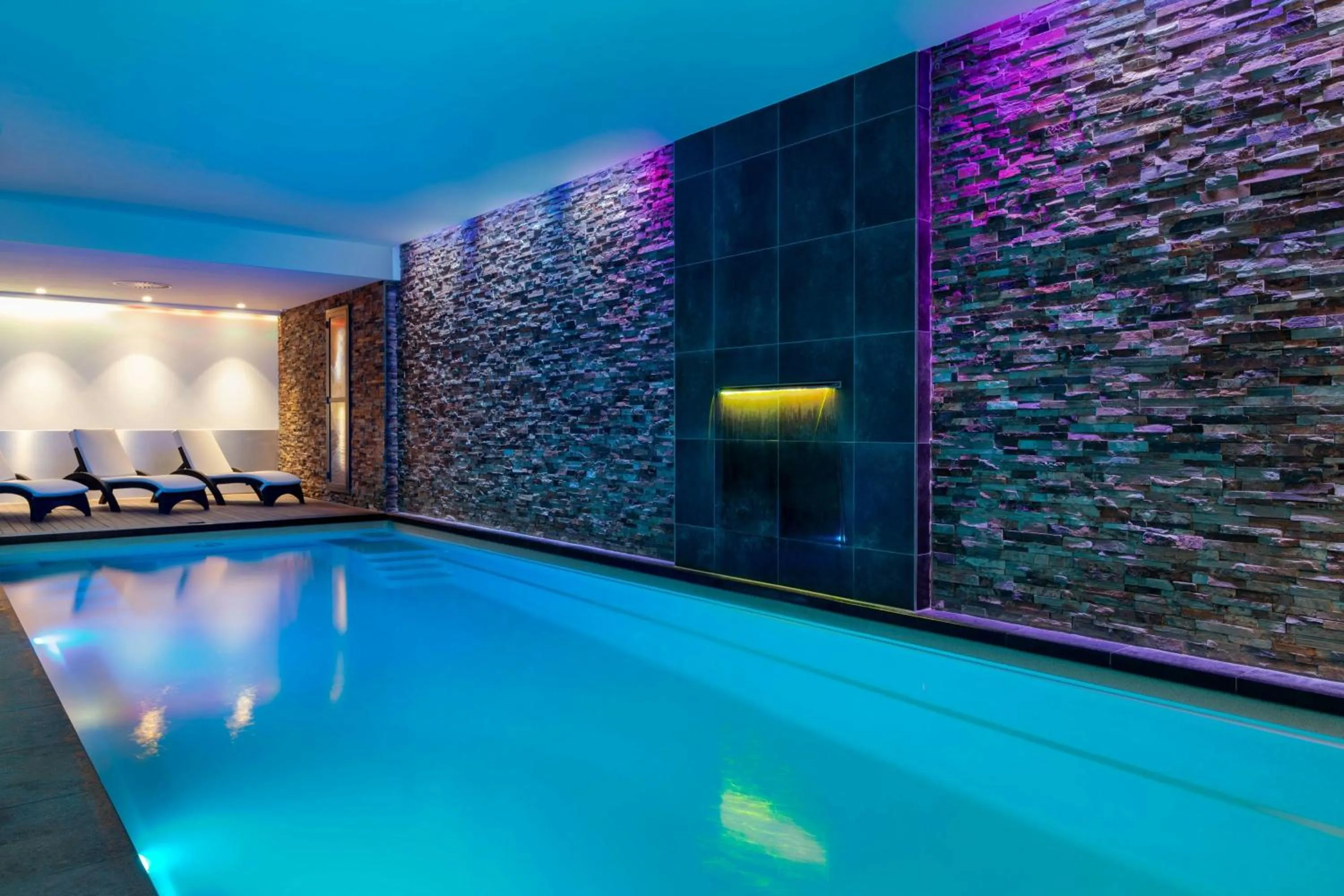 Swimming pool in Corendon Amsterdam New-West, a Tribute Portfolio Hotel