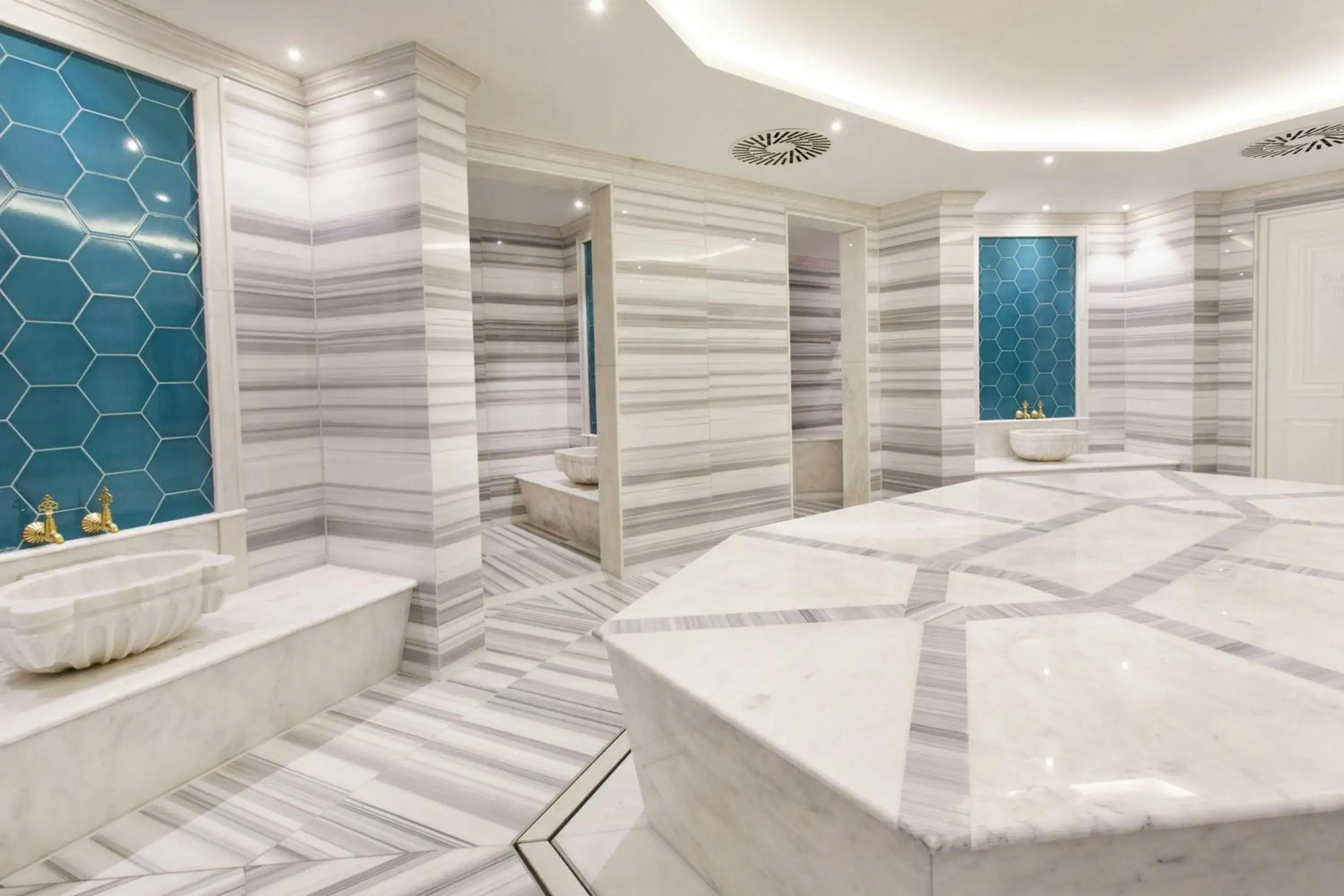 Spa and wellness centre/facilities, Bed in Corendon Amsterdam New-West, a Tribute Portfolio Hotel Spa and wellness centre/facilities, Bed in Corendon Amsterdam New-West, a Tribute Portfolio Hotel