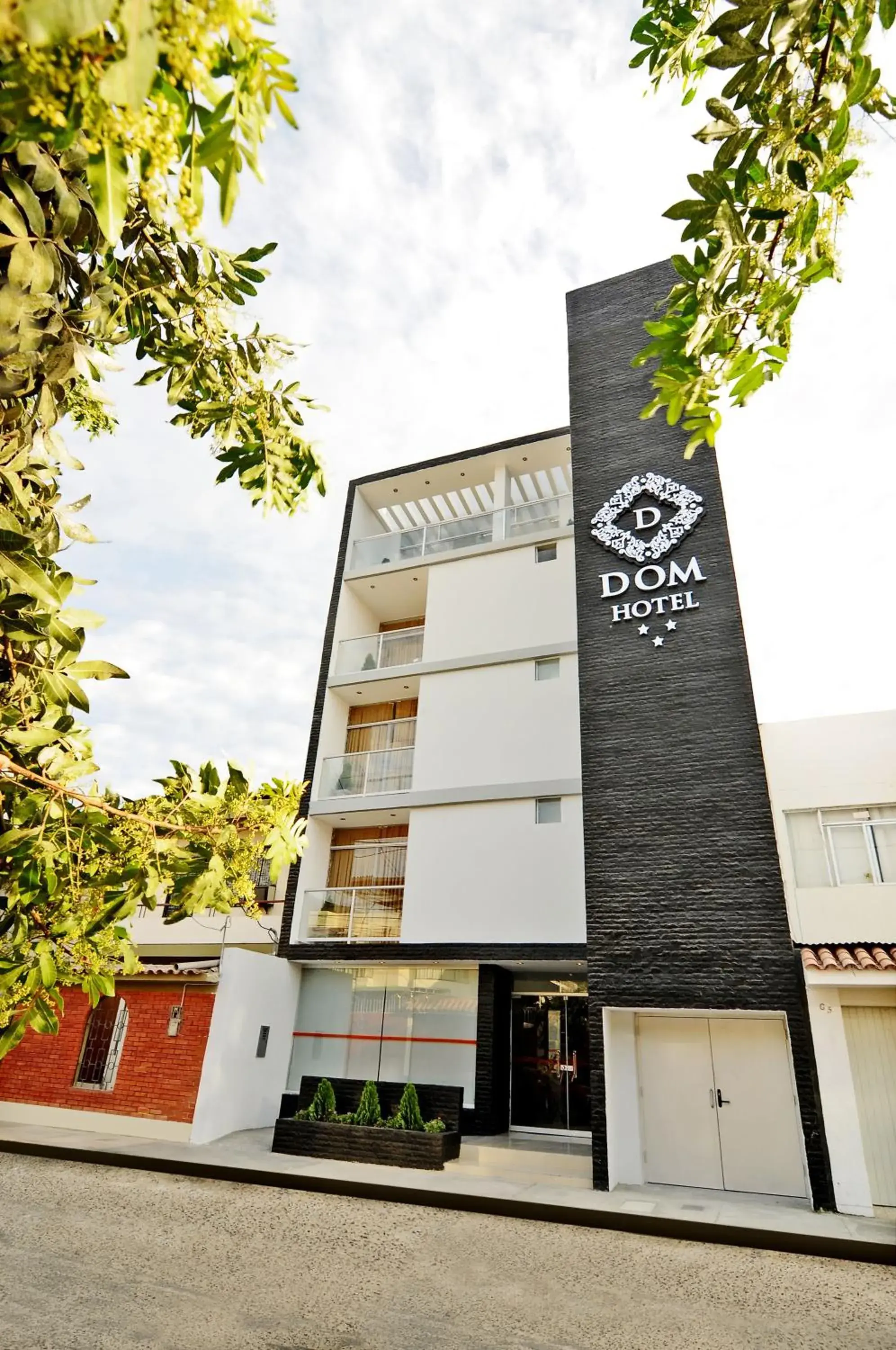 Dom Hotel Dom Hotel