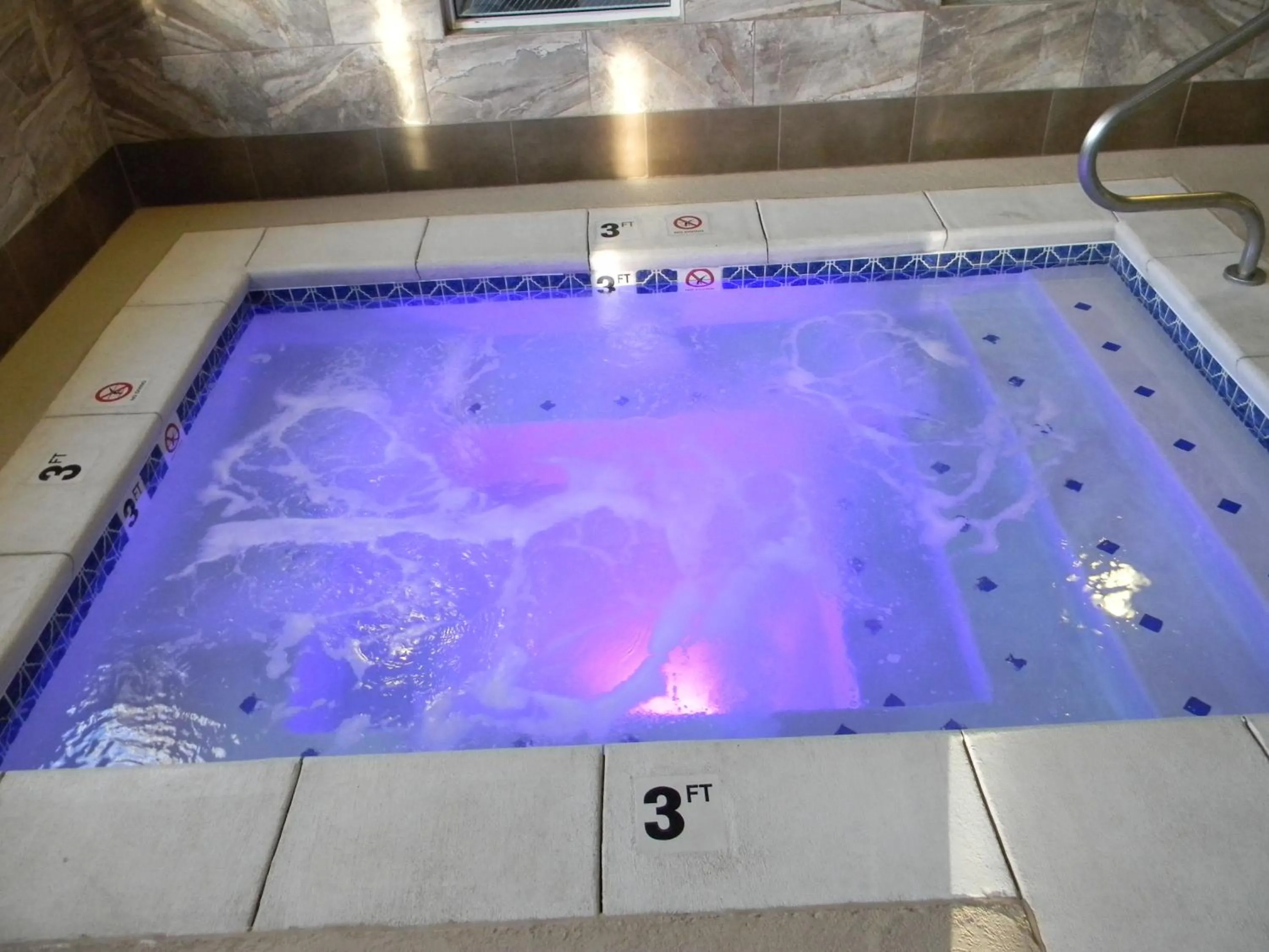 Swimming pool in FairBridge Inn Express Dillon