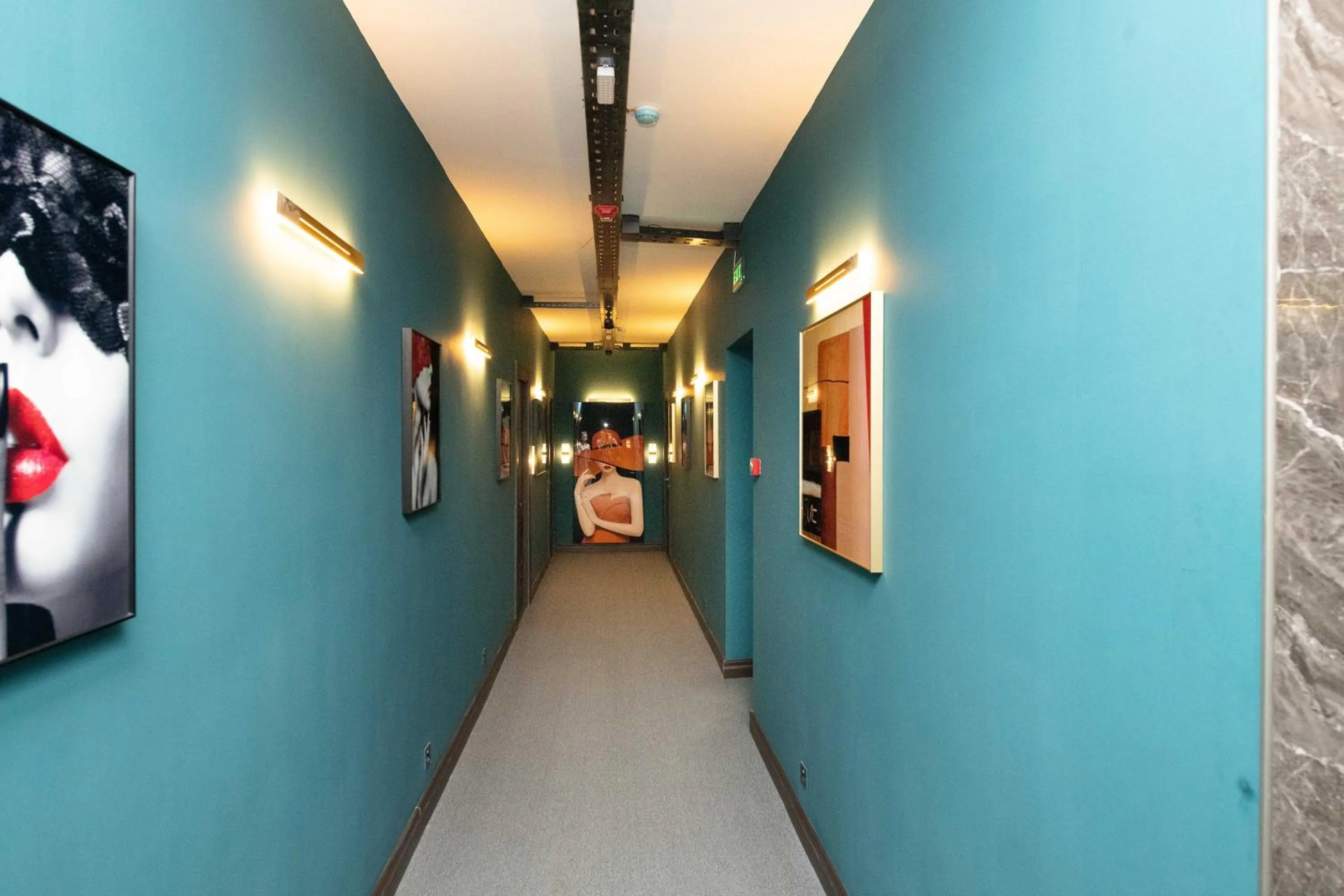 group of guests in Gori Palace - Modern Apartments in City Centre