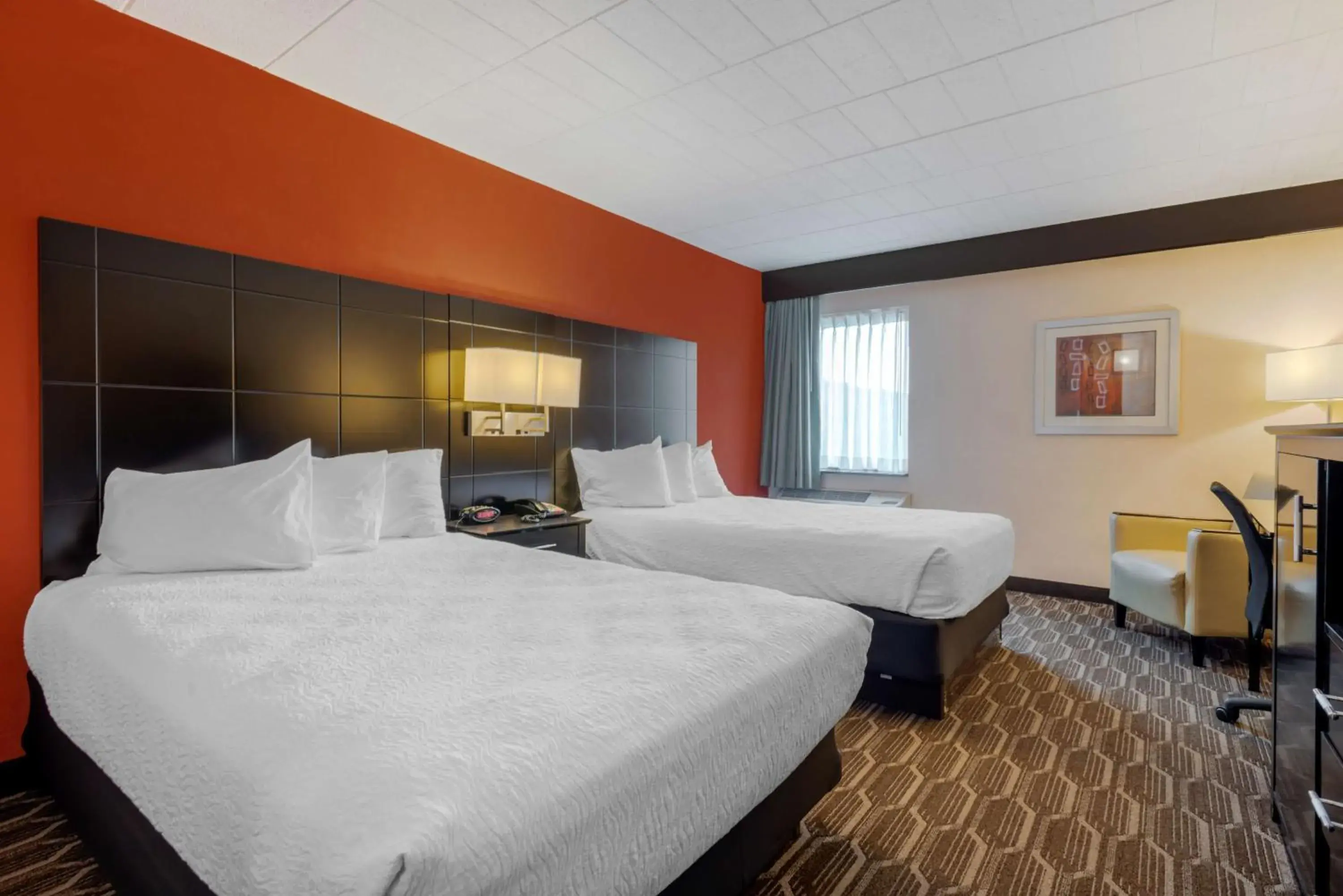 Bedroom, Bed in BEST WESTERN PLUS Poconos Bedroom, Bed in BEST WESTERN PLUS Poconos