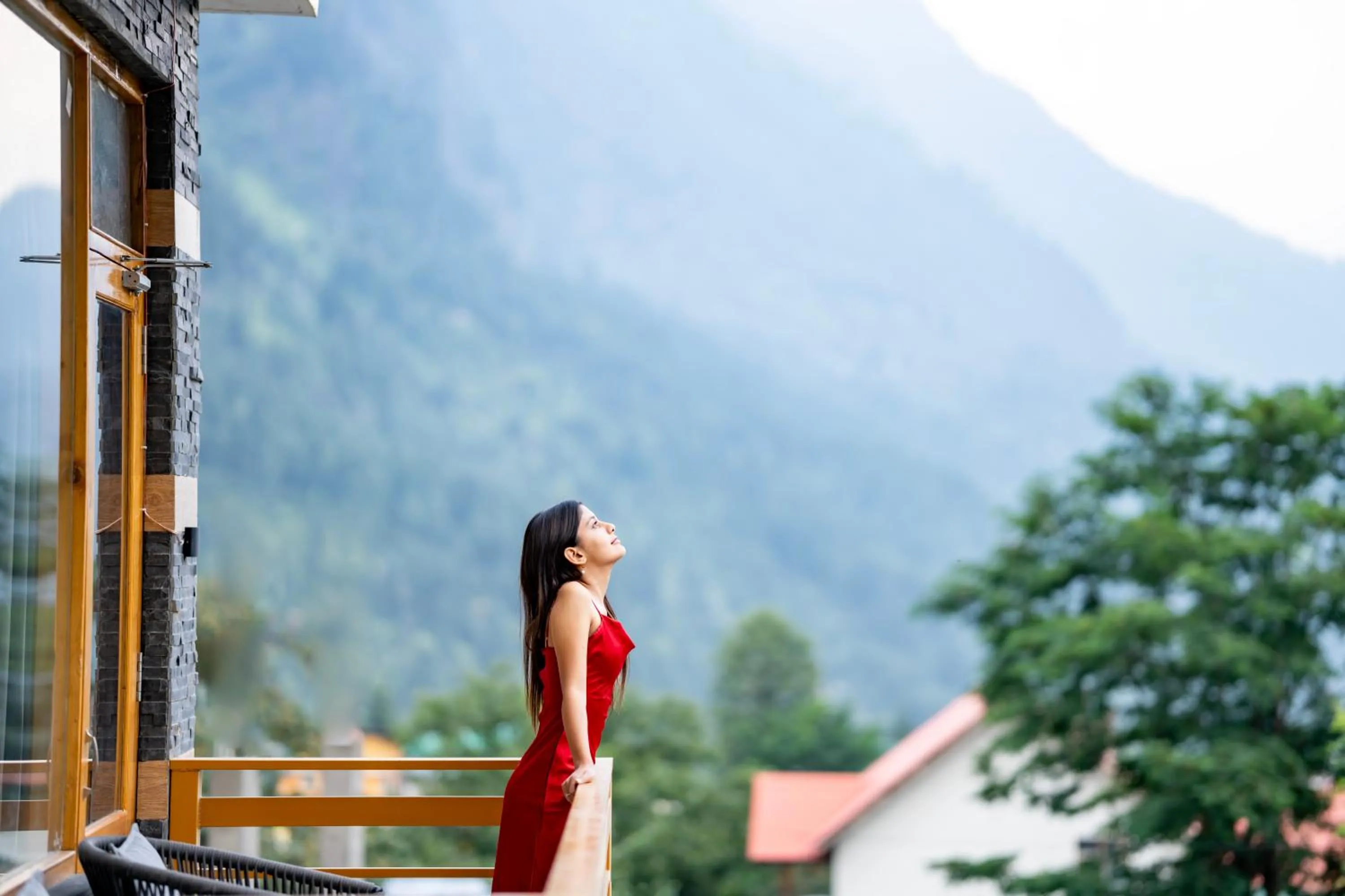 People in Olgah Manali