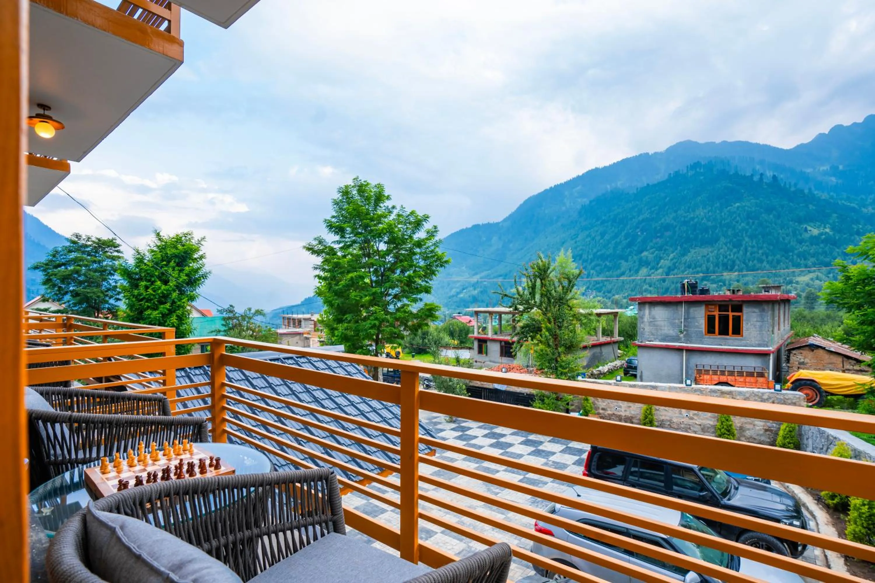 Balcony/Terrace in Olgah Manali