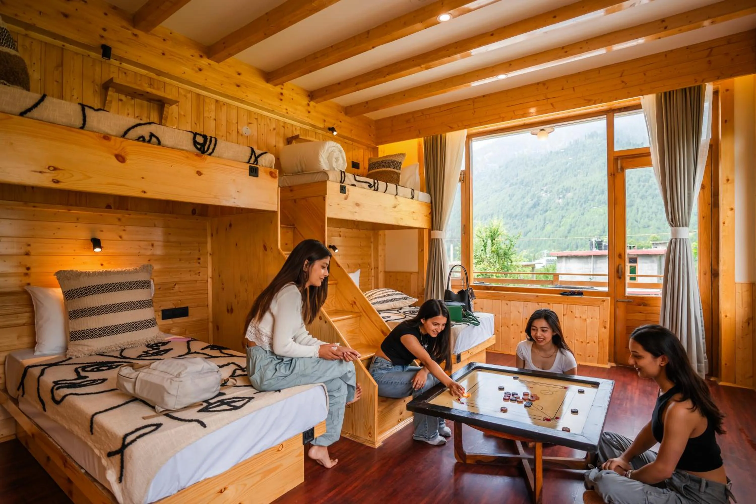 People, Bed in Olgah Manali