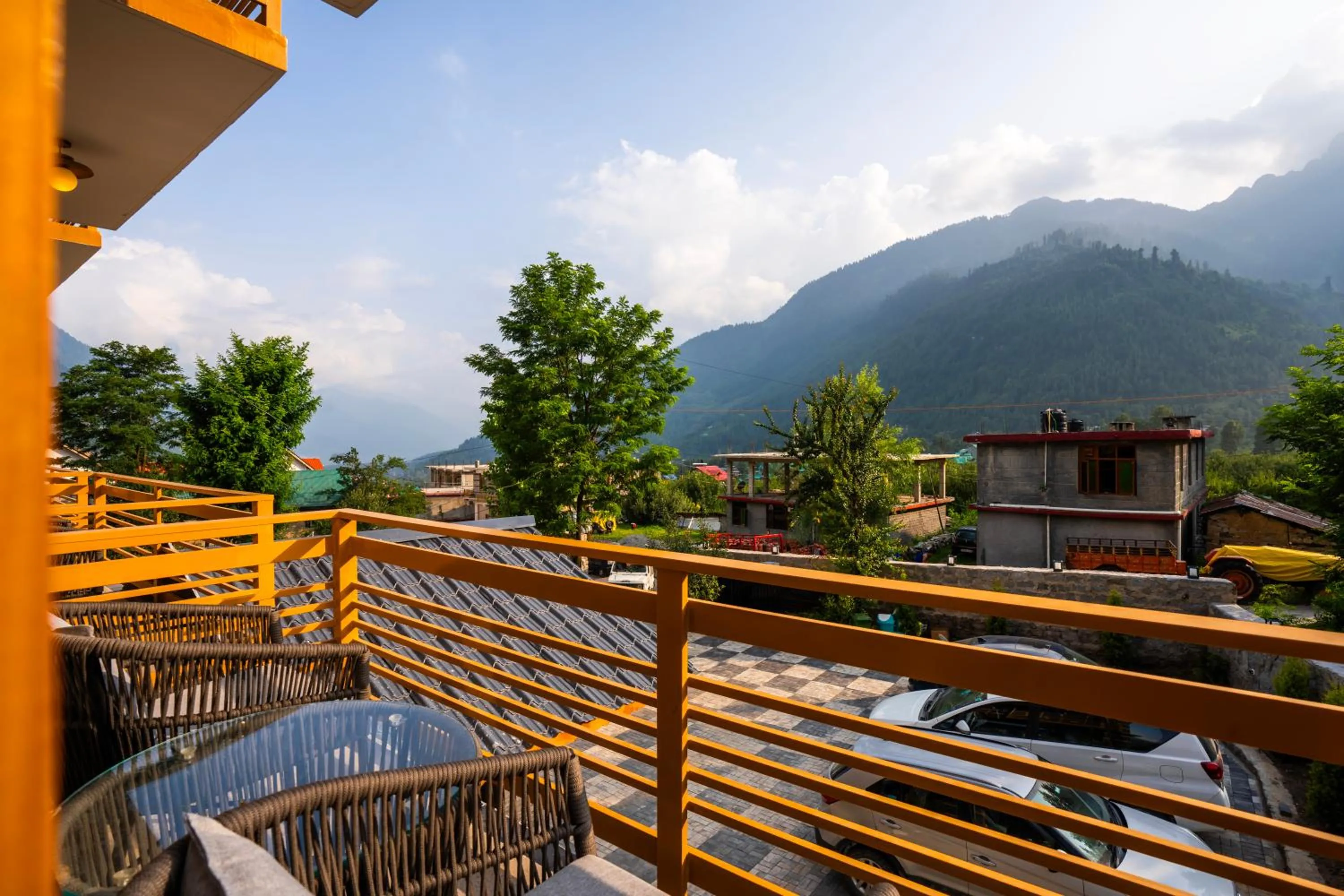 Balcony/Terrace in Olgah Manali
