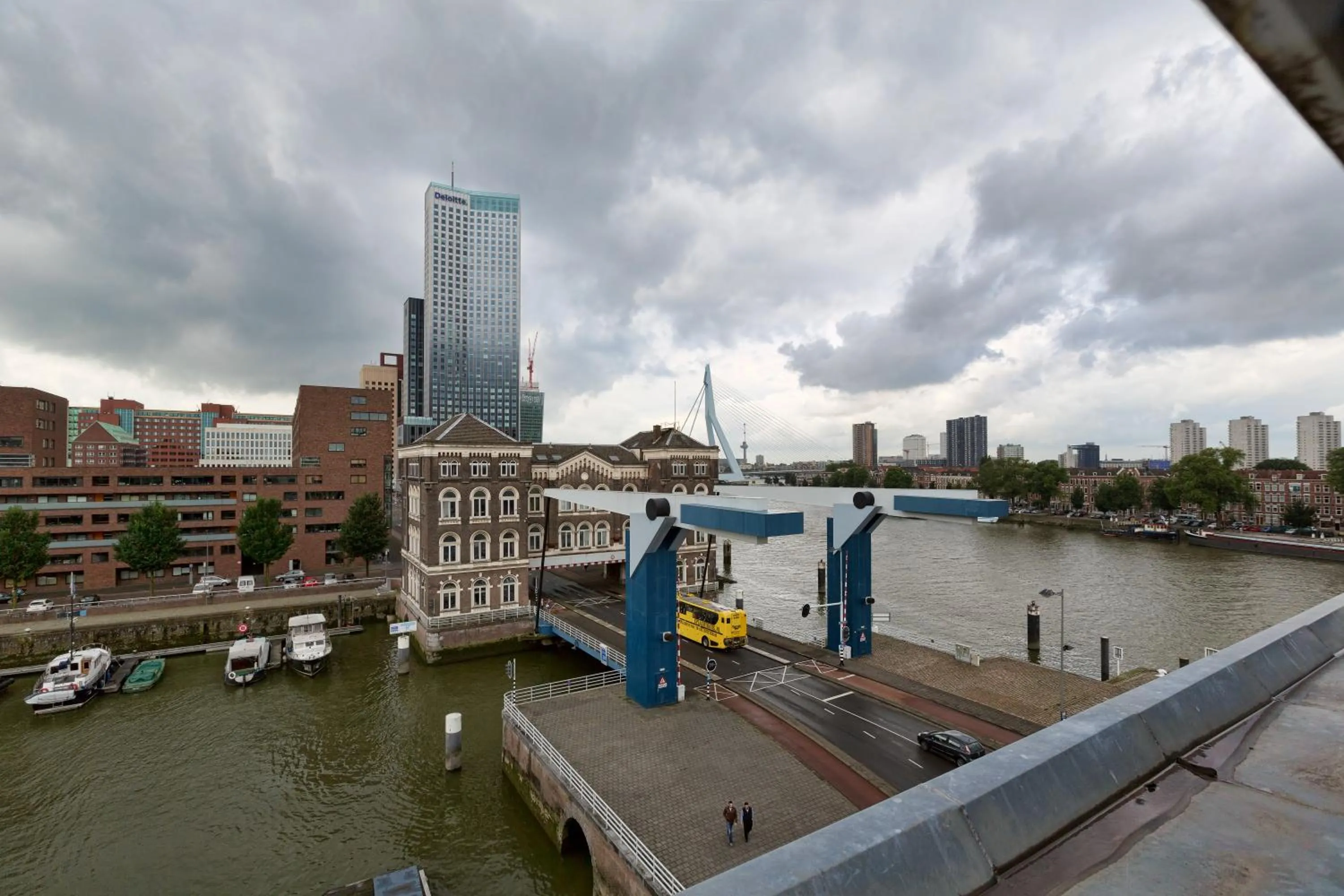 River view in Suitehotel Pincoffs