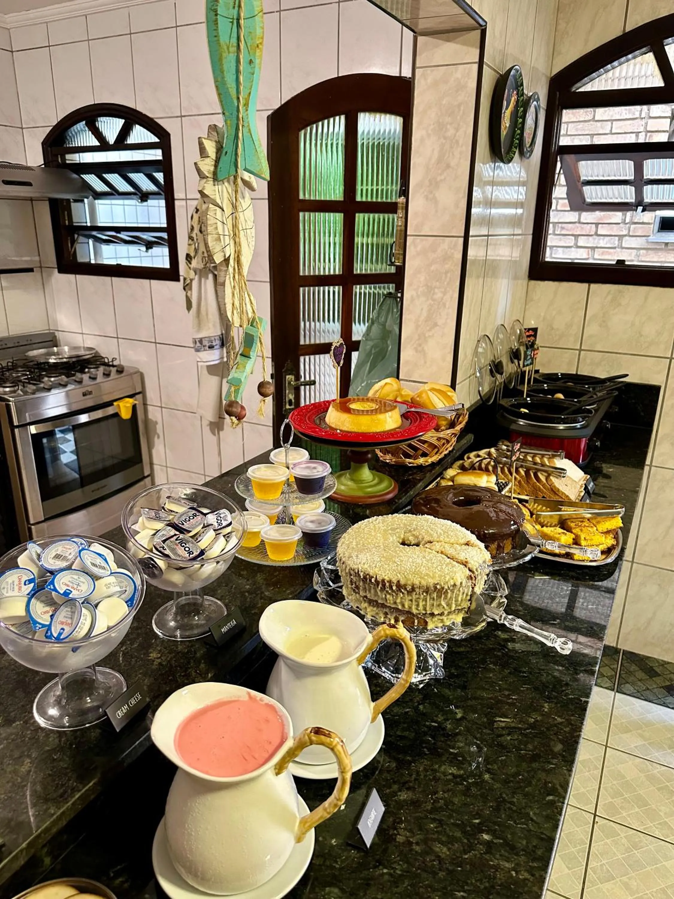 Breakfast in Pousada Amanhecer do Itaguá