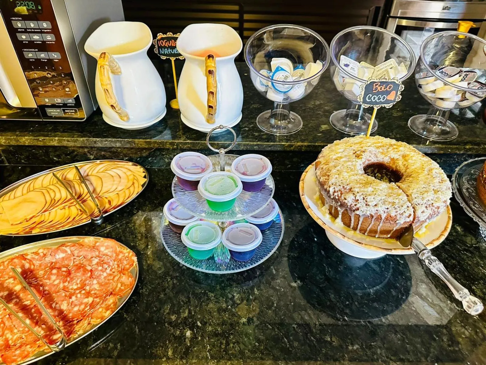 Breakfast in Pousada Amanhecer do Itaguá