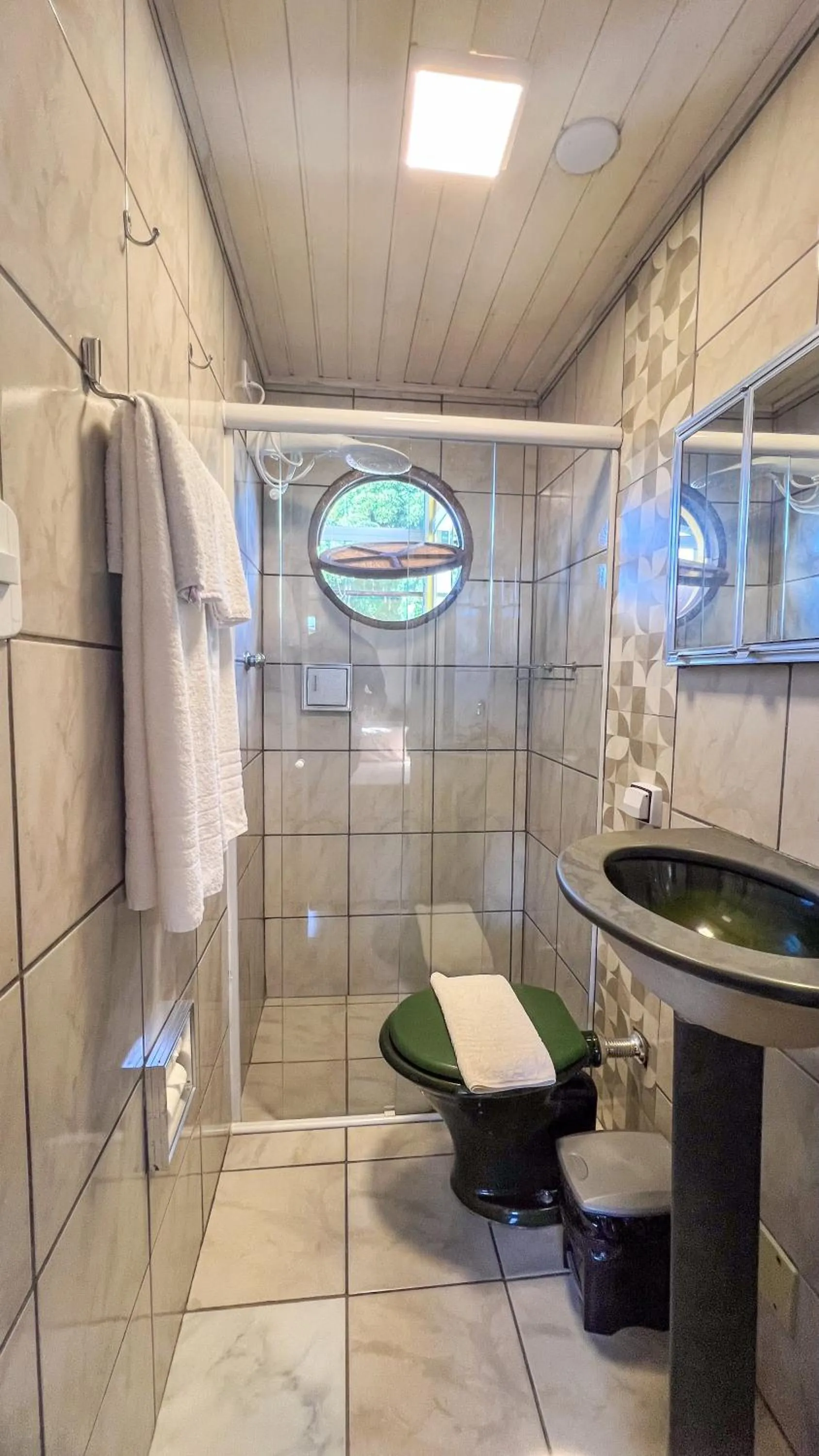 Shower in Pousada Amanhecer do Itaguá