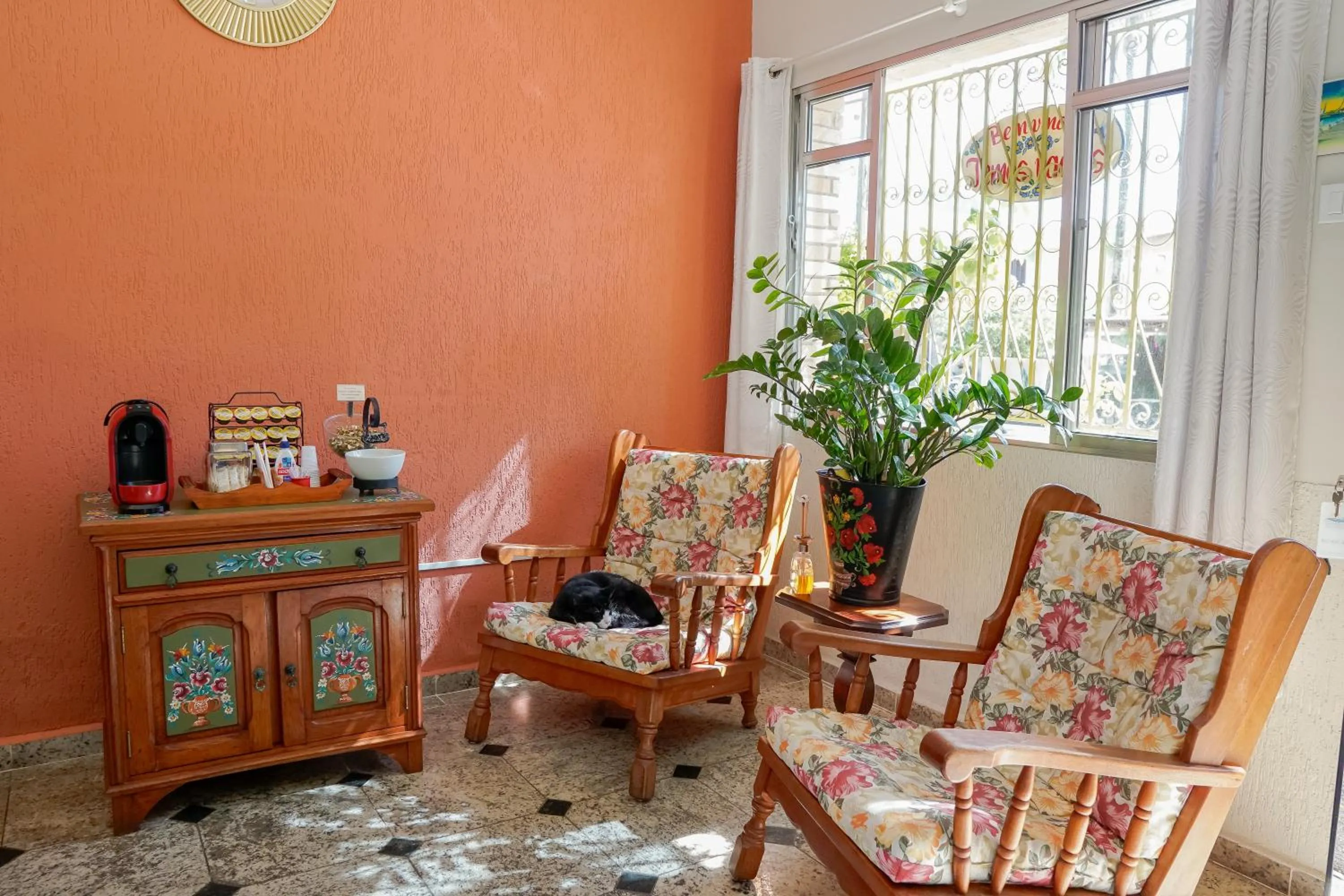 Lobby or reception in Pousada Amanhecer do Itaguá