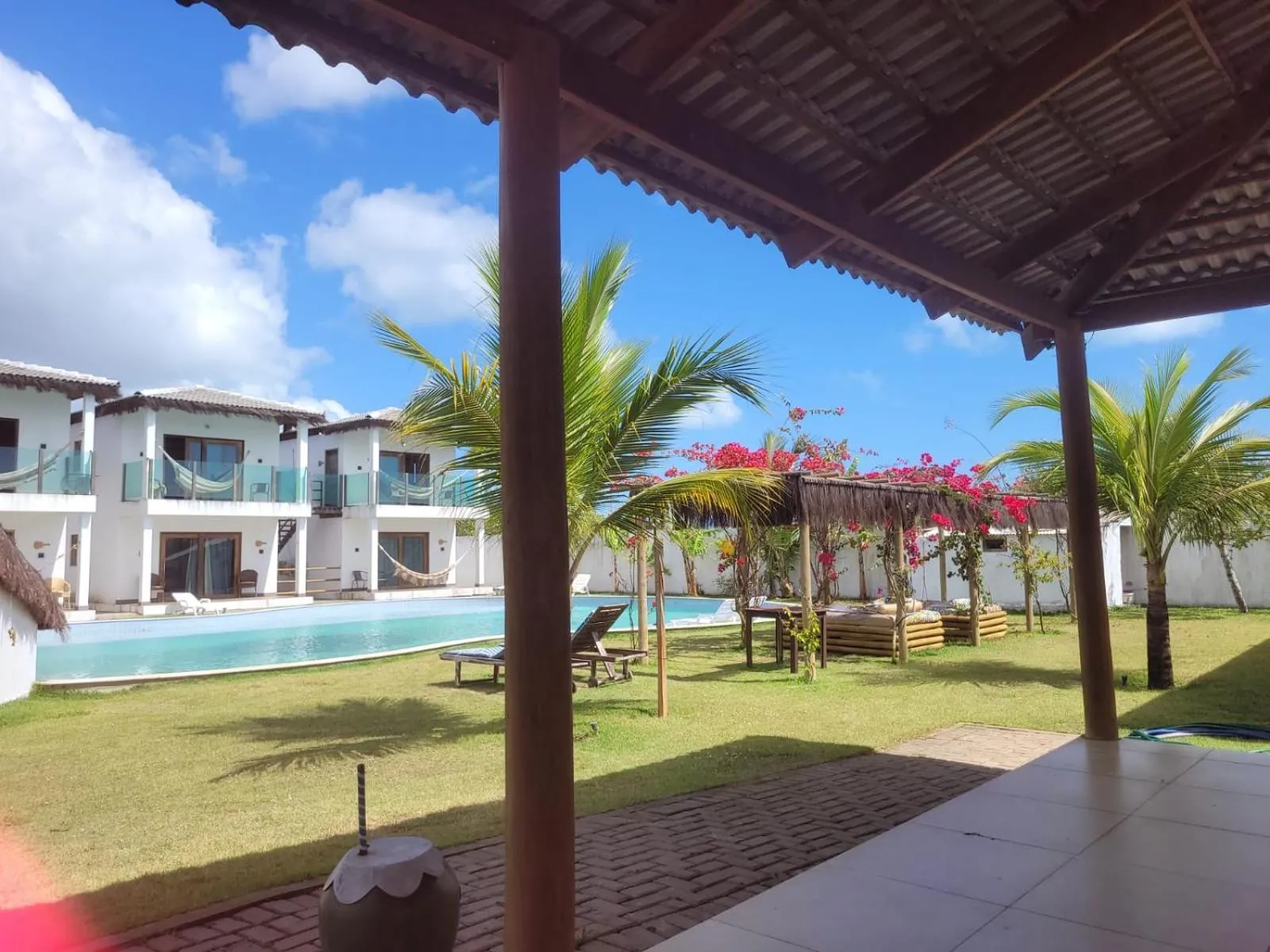 Garden in pousada sol e violao smg